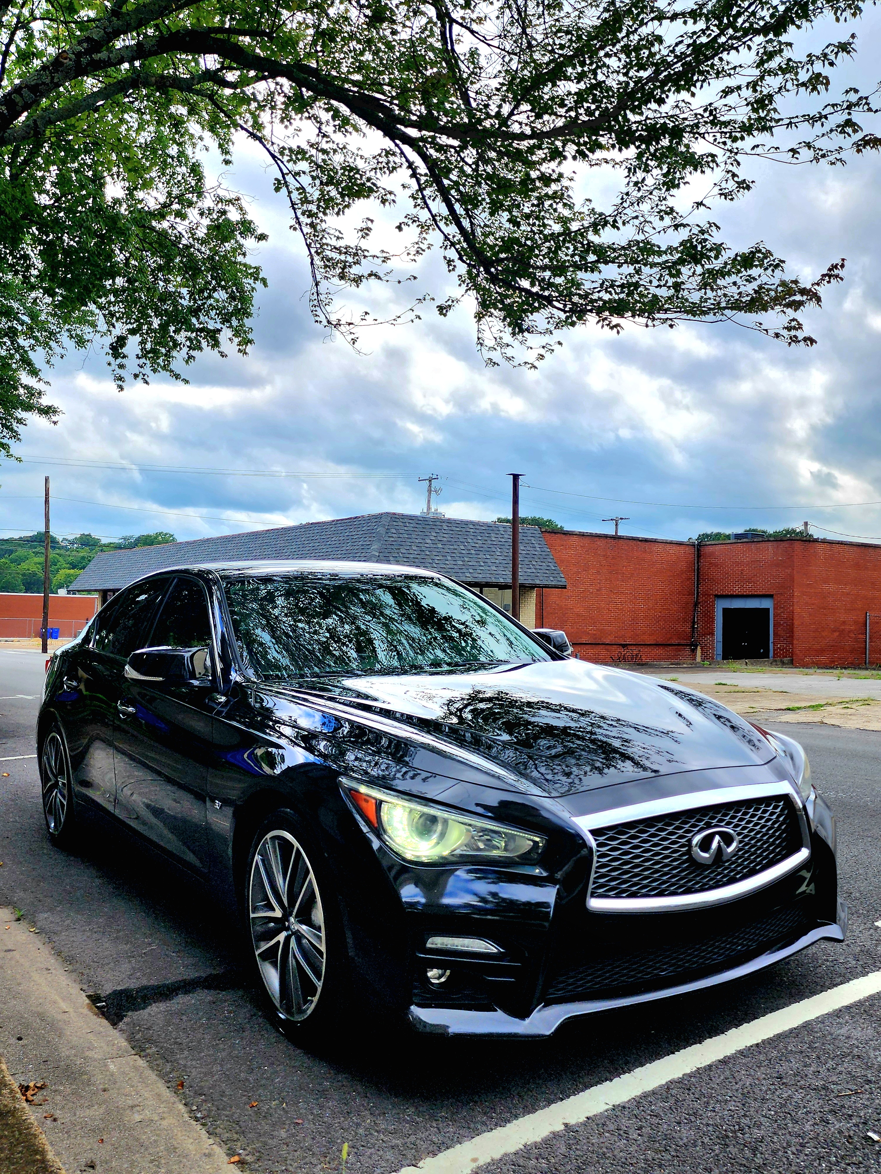2015 Infiniti Q50S thumbnail 3