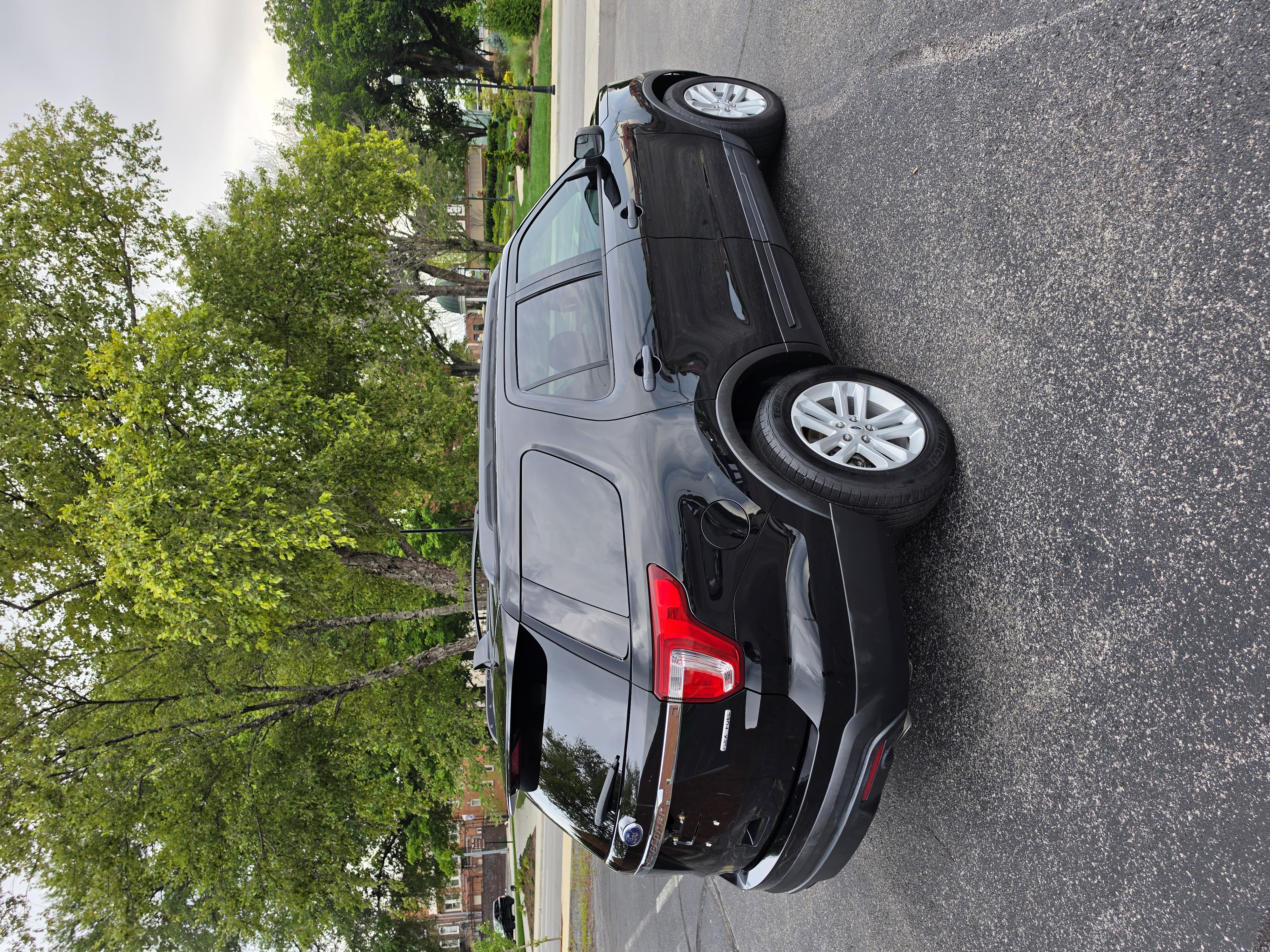2016 Ford Explorer thumbnail 6