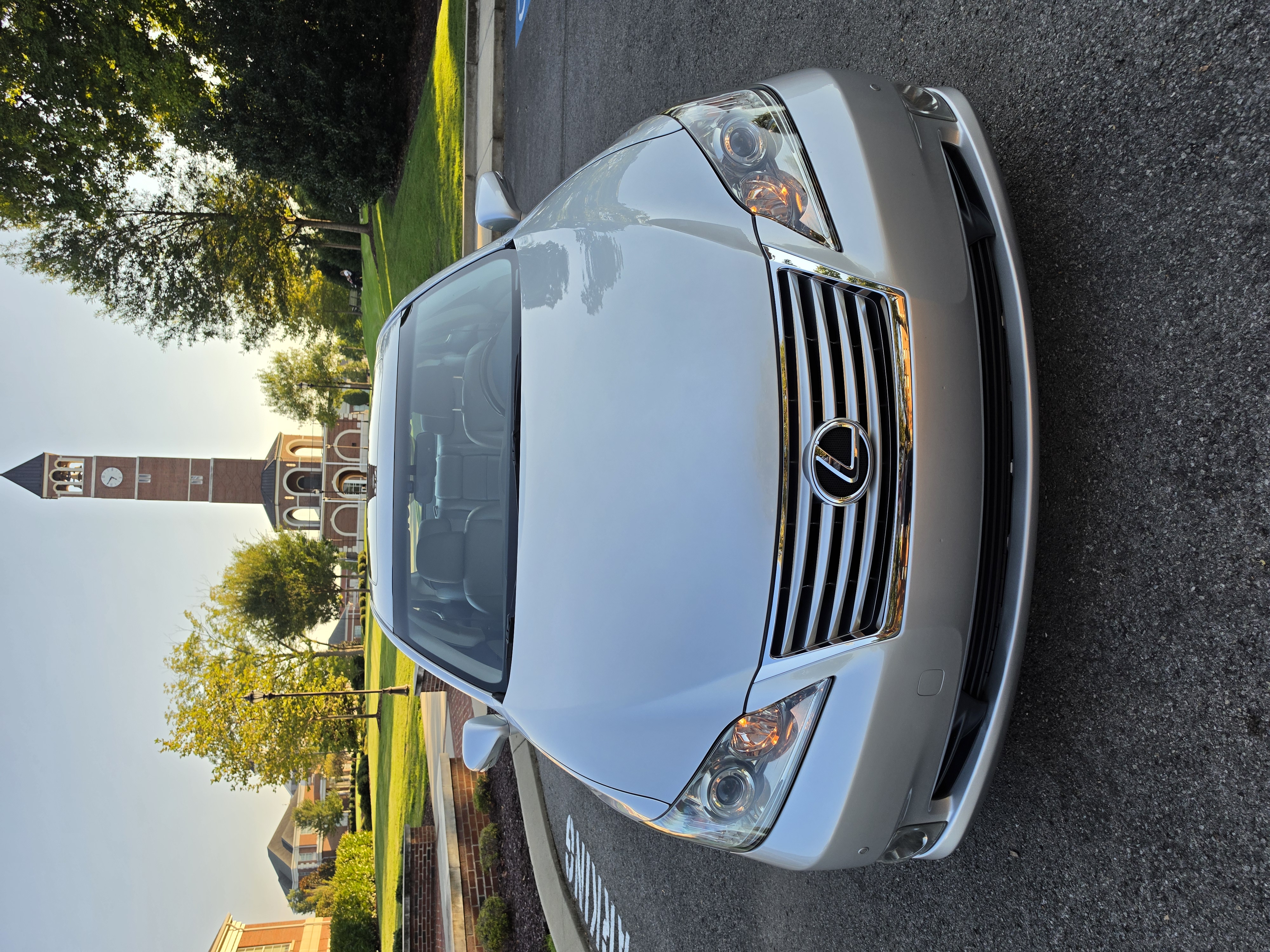 2010 Lexus ES thumbnail 3