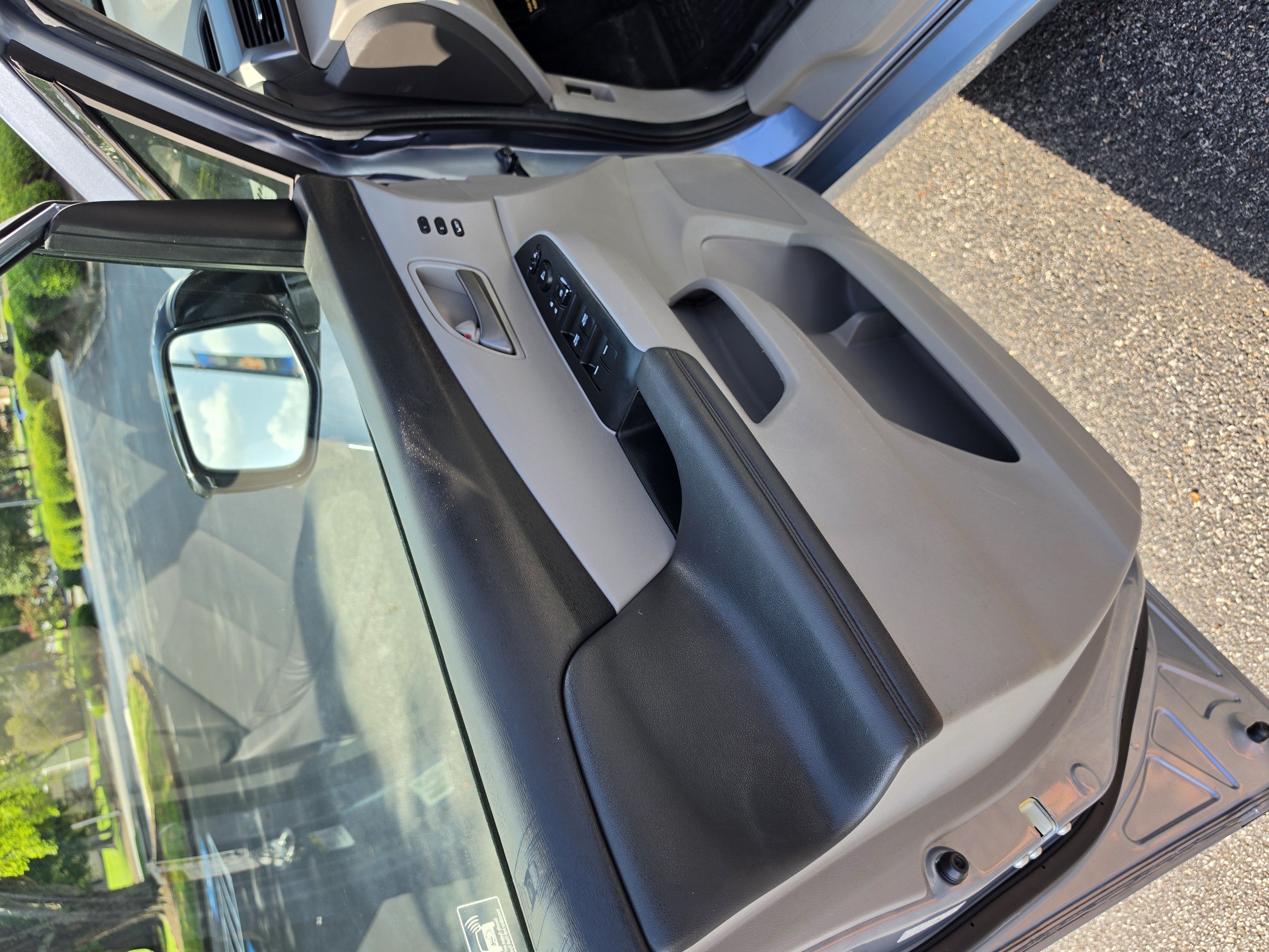 2012 Honda Odyssey thumbnail 7