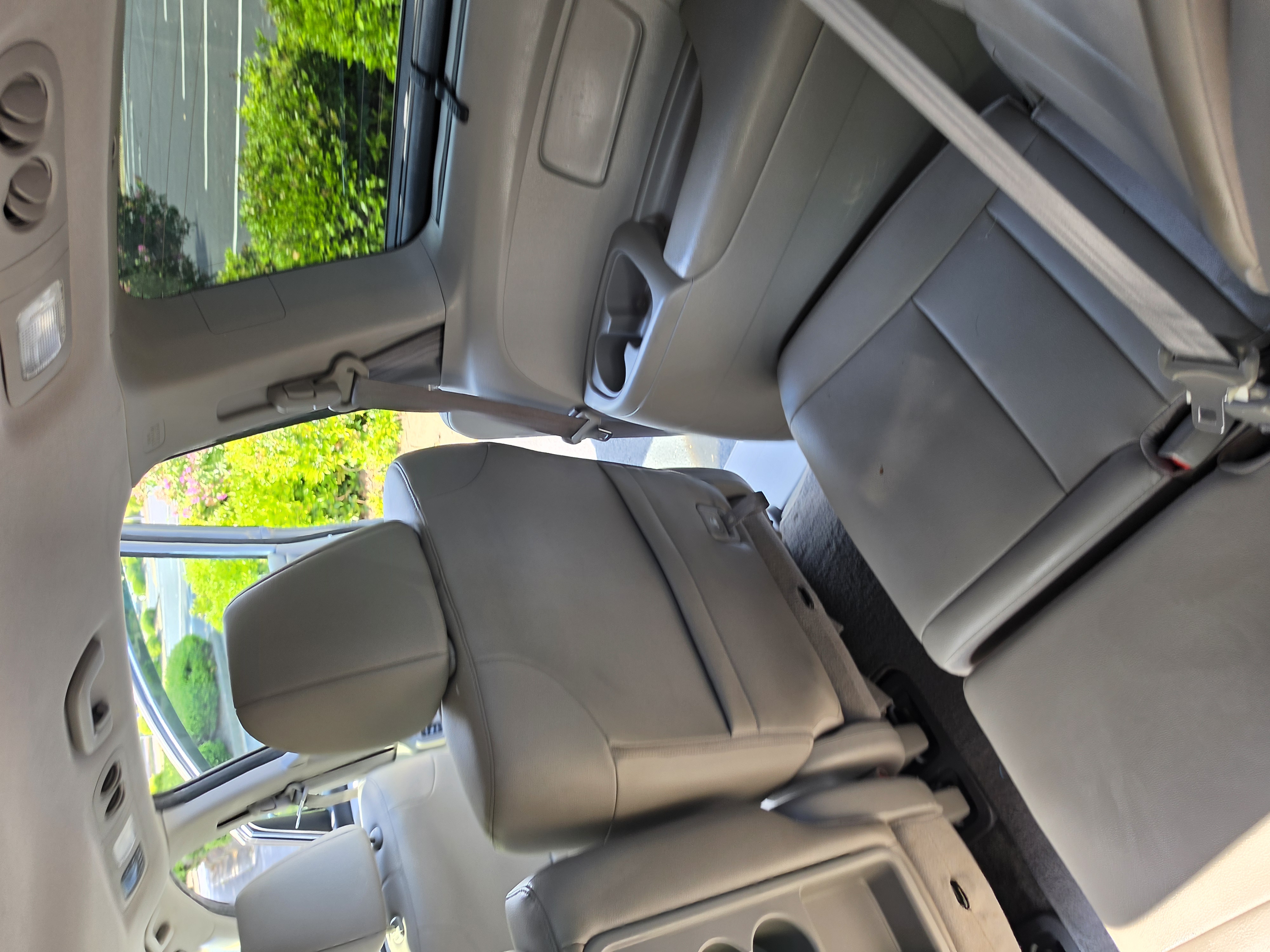 2012 Honda Odyssey thumbnail 27