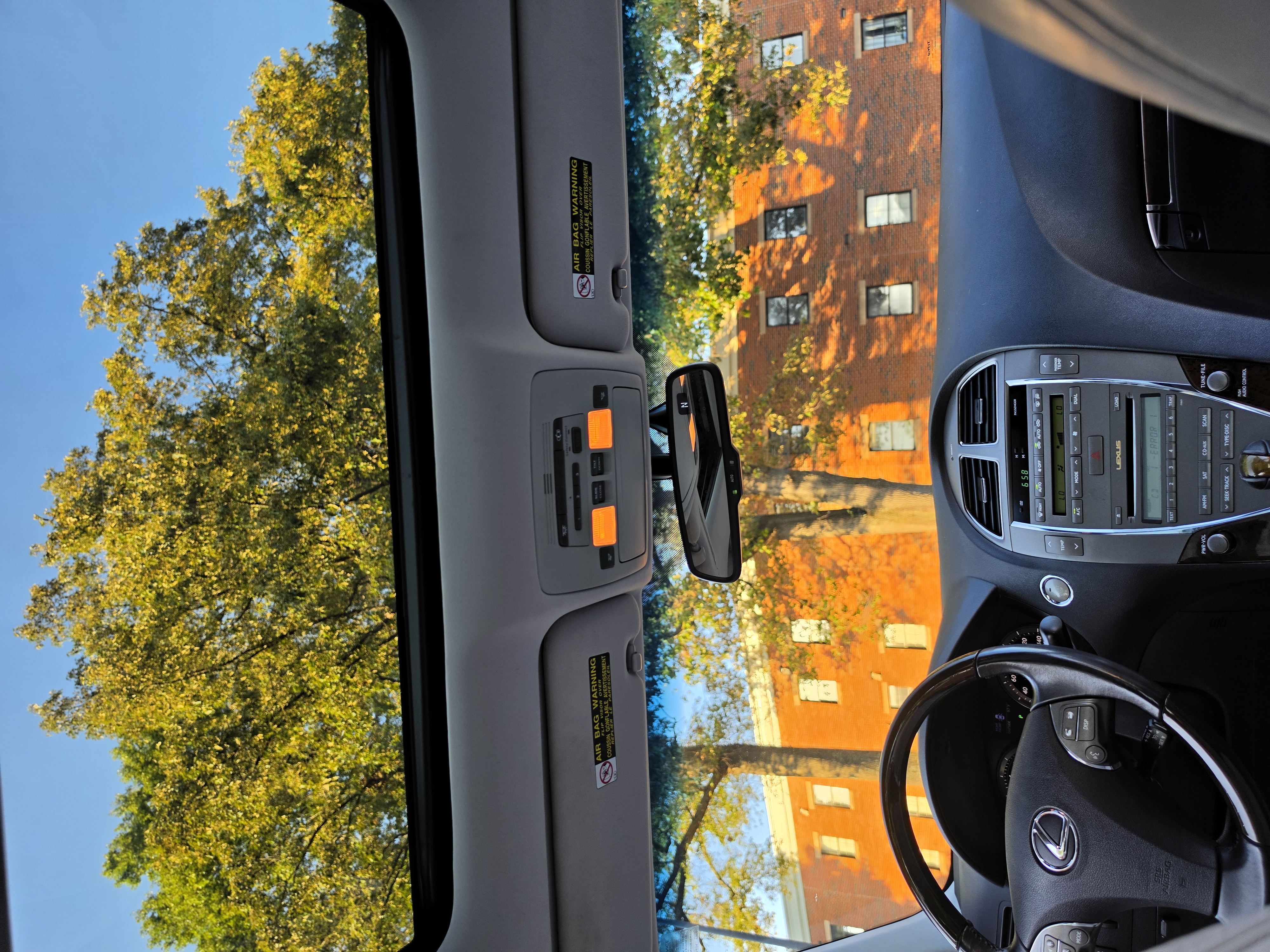 2010 Lexus ES thumbnail 29