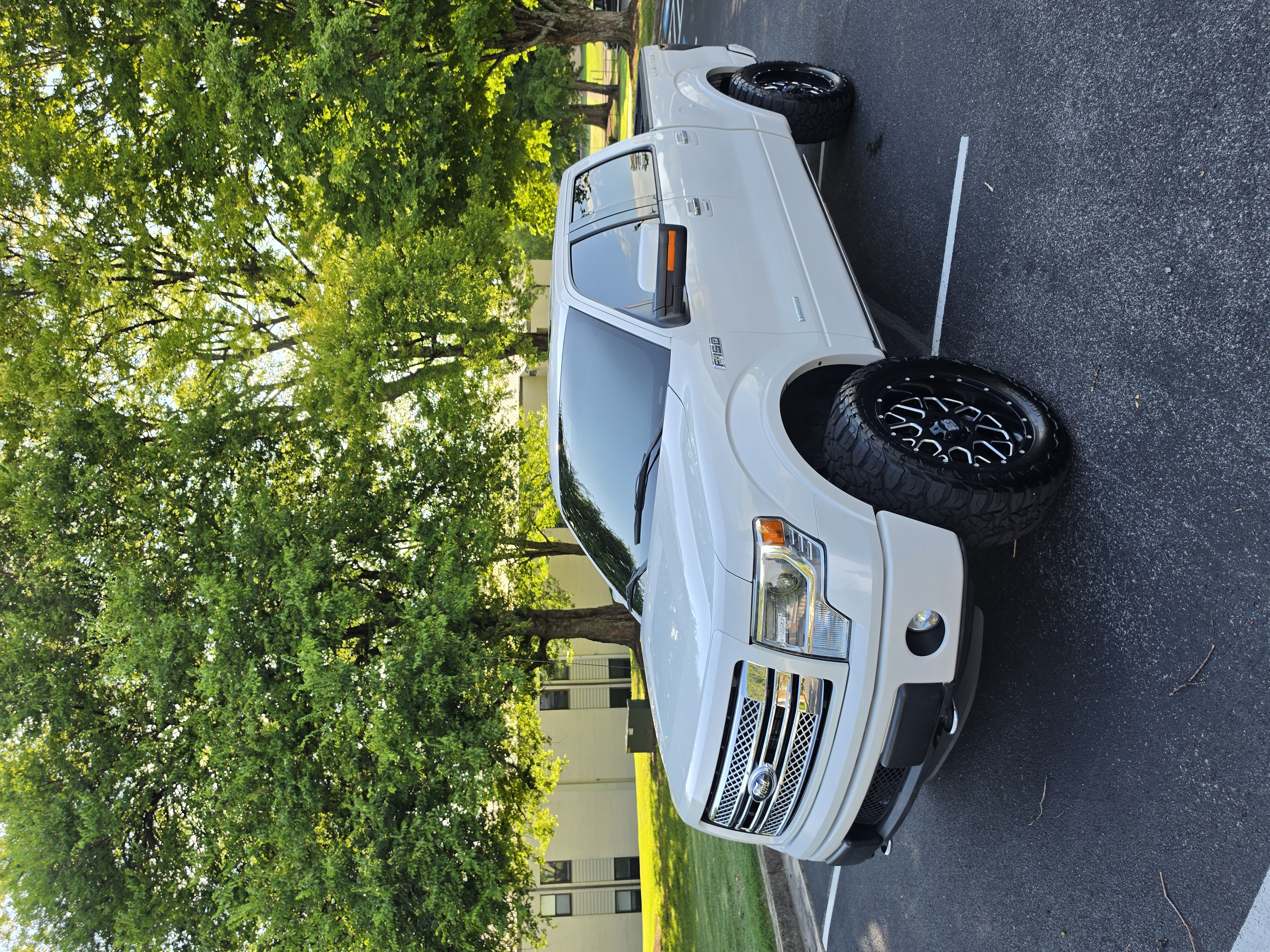 2013 Ford F150 thumbnail 2