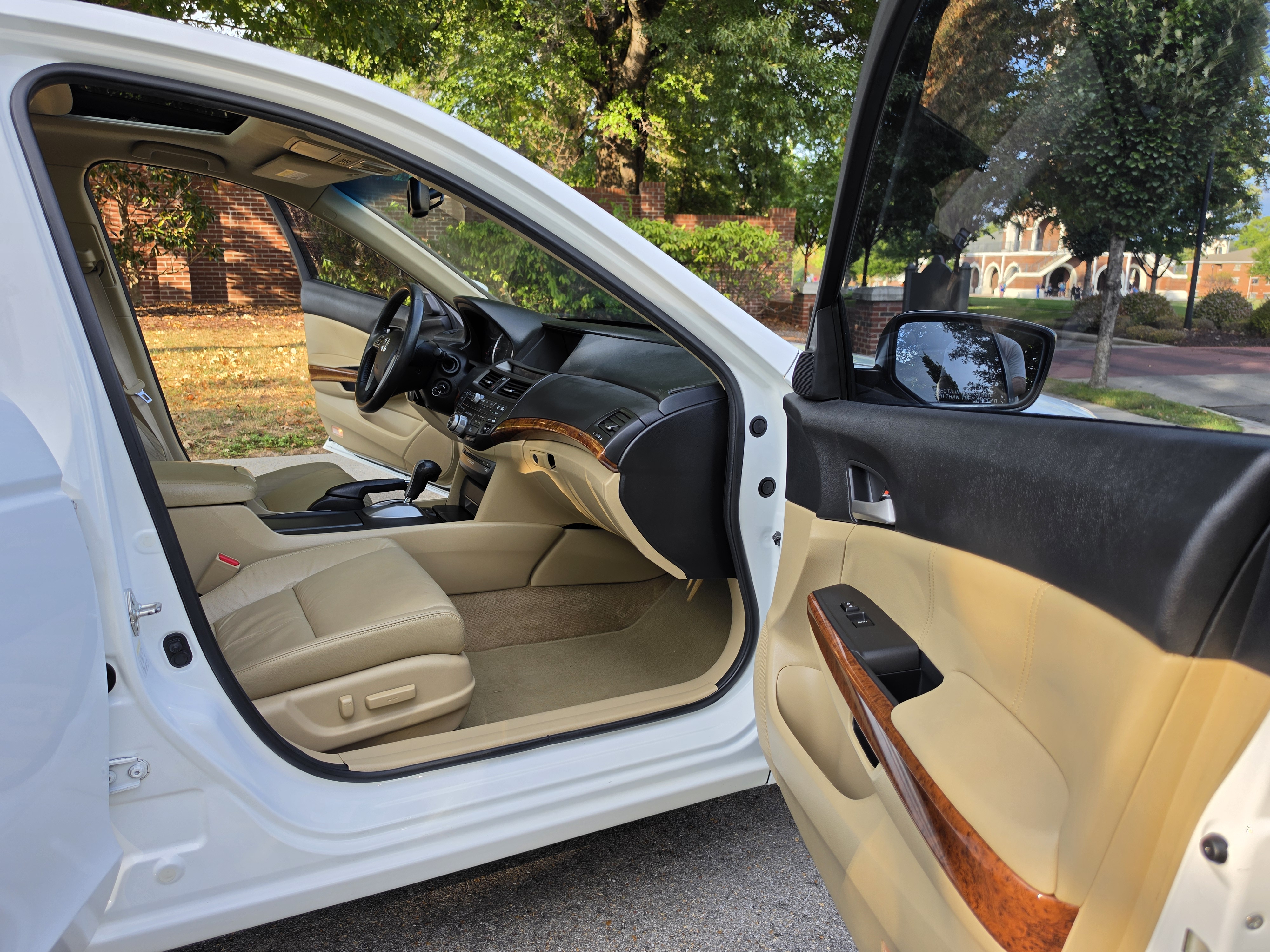 2012 Honda Accord thumbnail 22