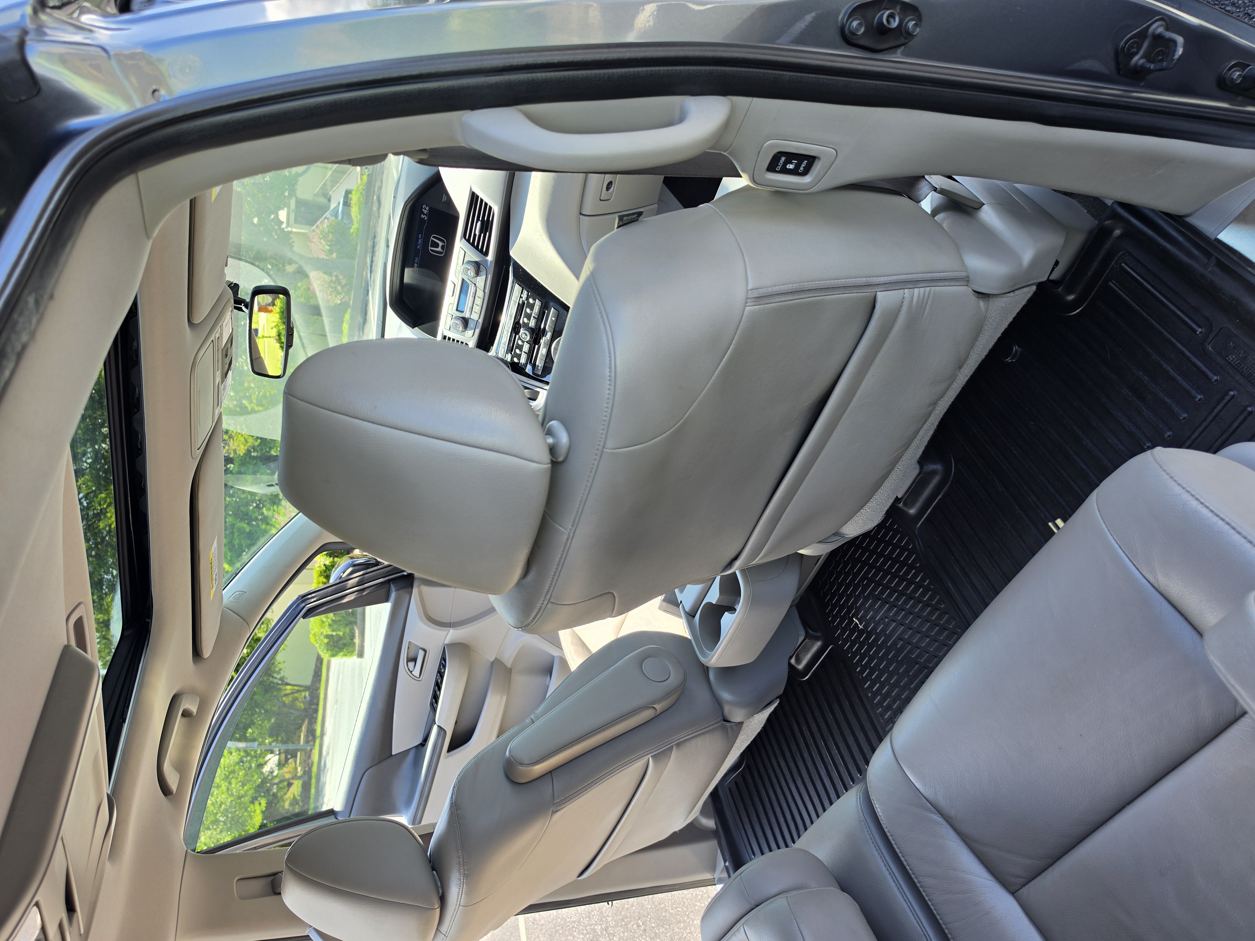 2013 Honda Odyssey thumbnail 32