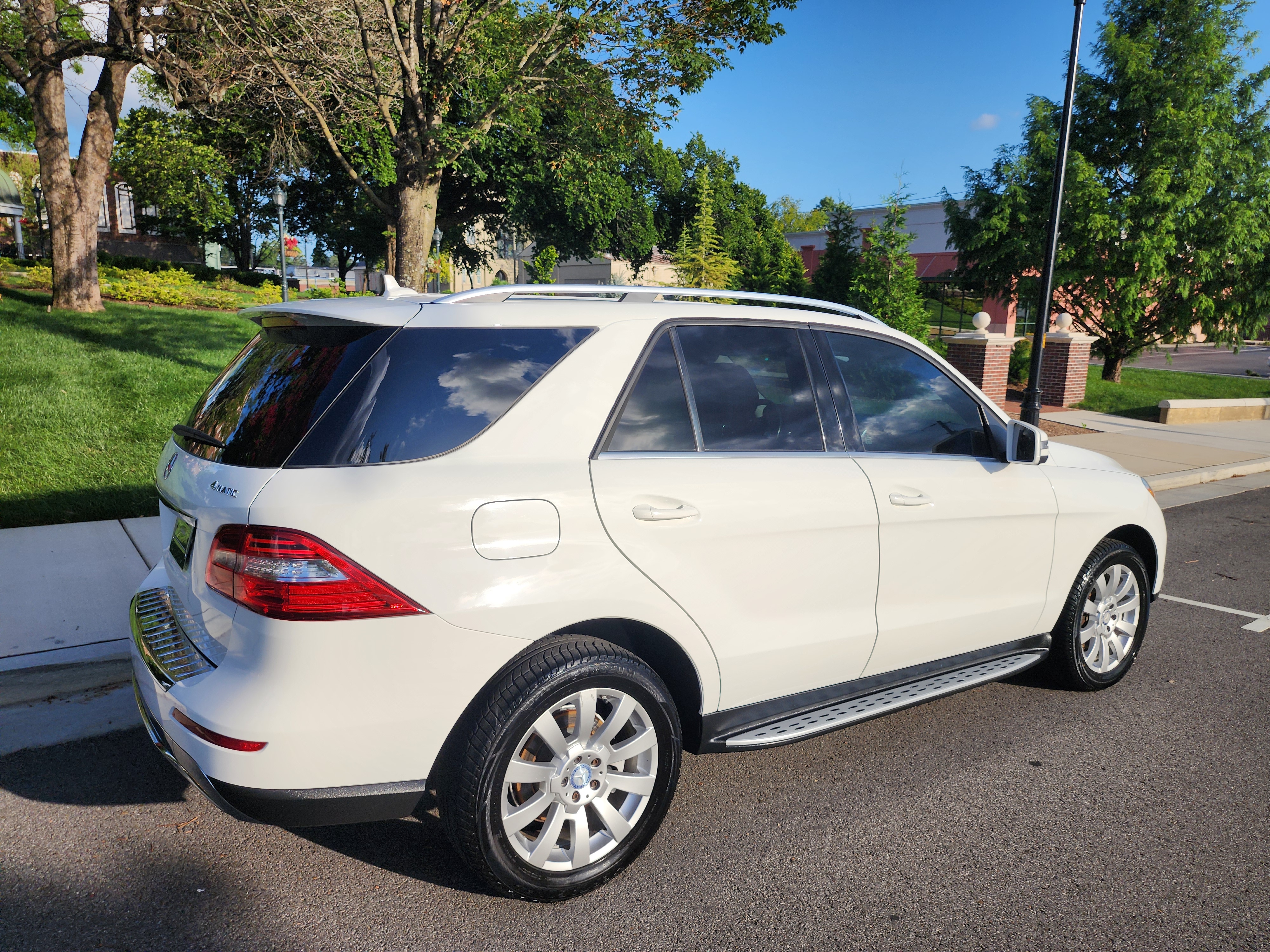 2014 Mercedes-Benz M-Class thumbnail 9