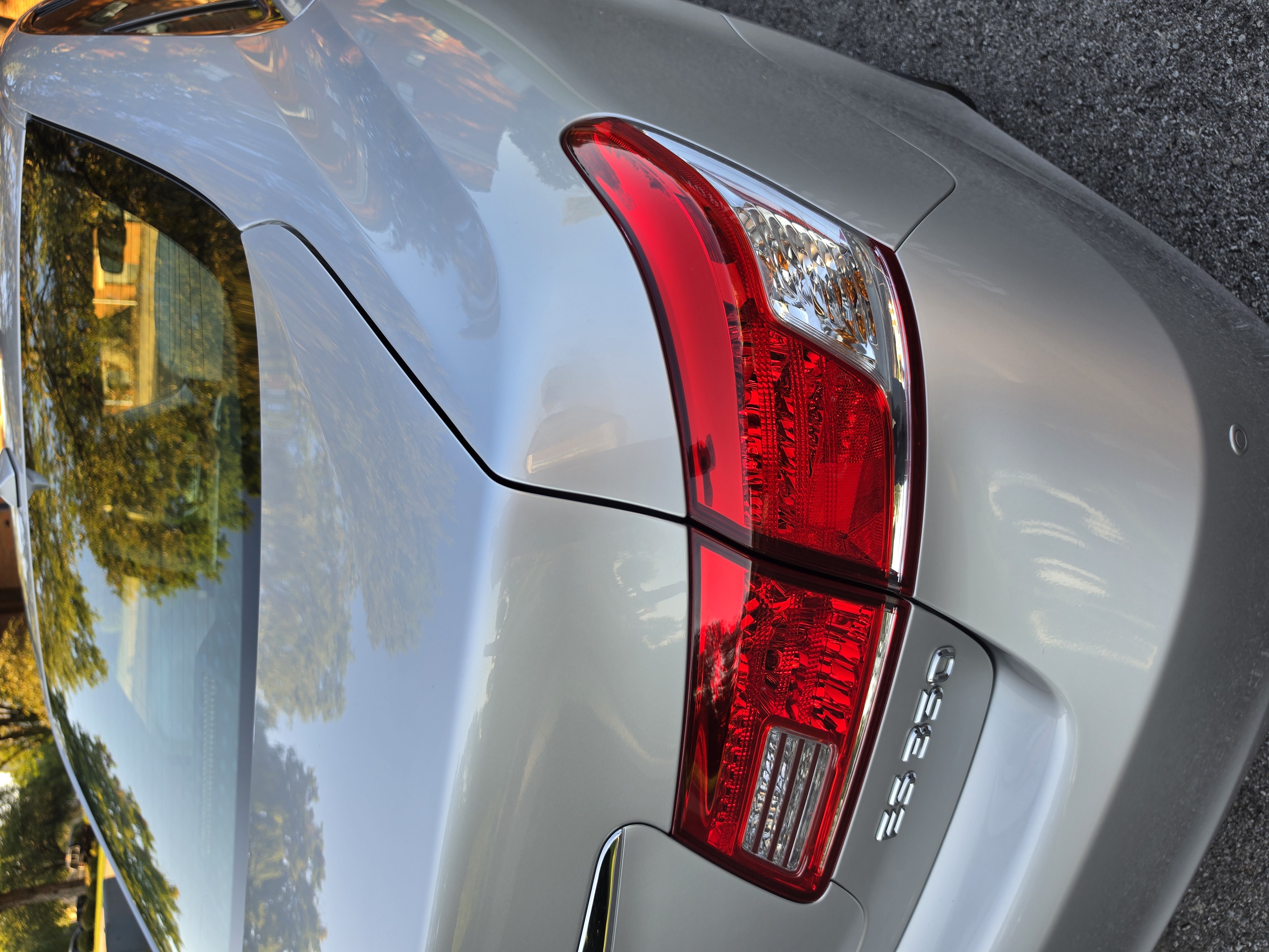 2010 Lexus ES thumbnail 39