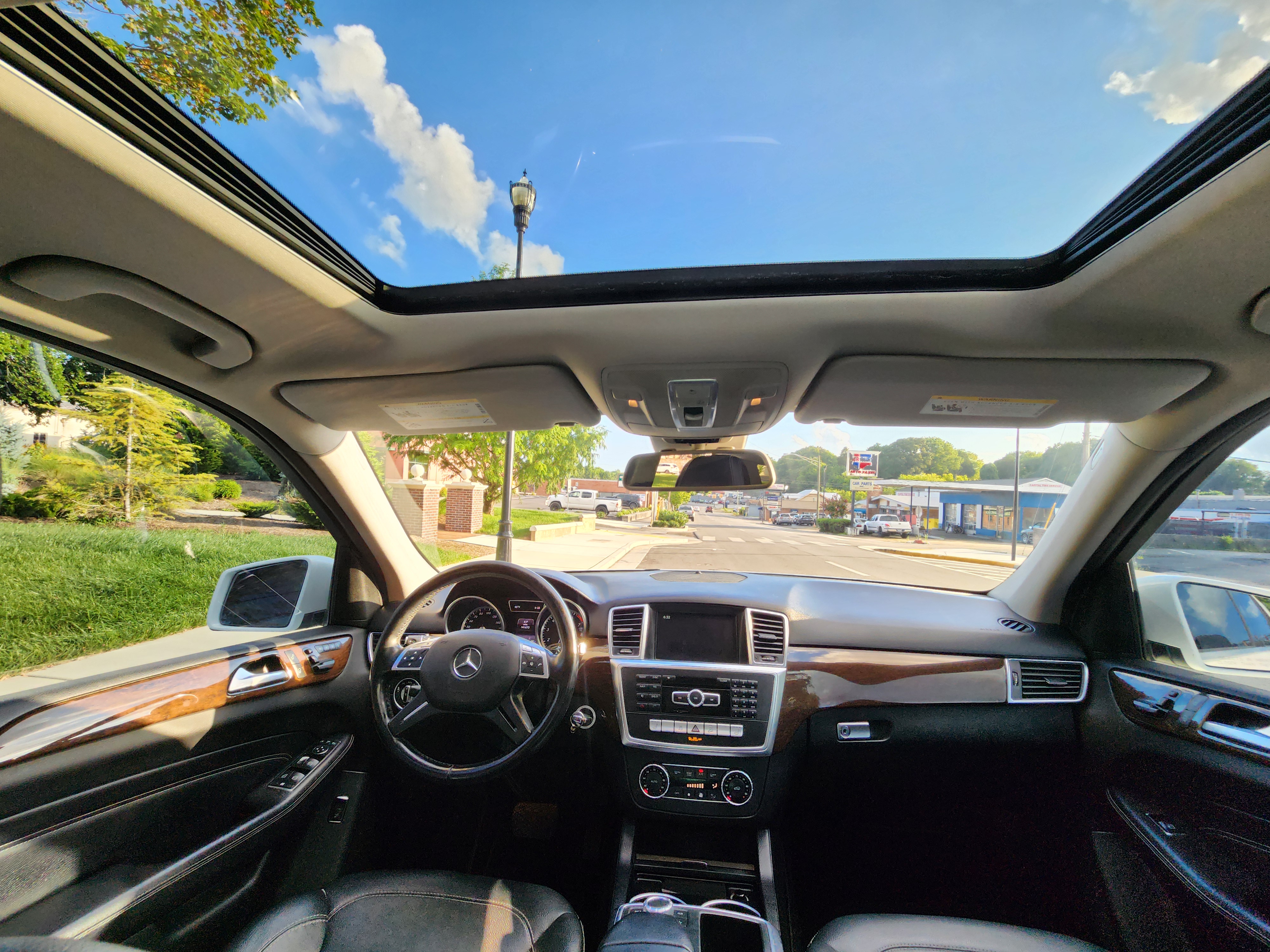 2014 Mercedes-Benz M-Class thumbnail 37