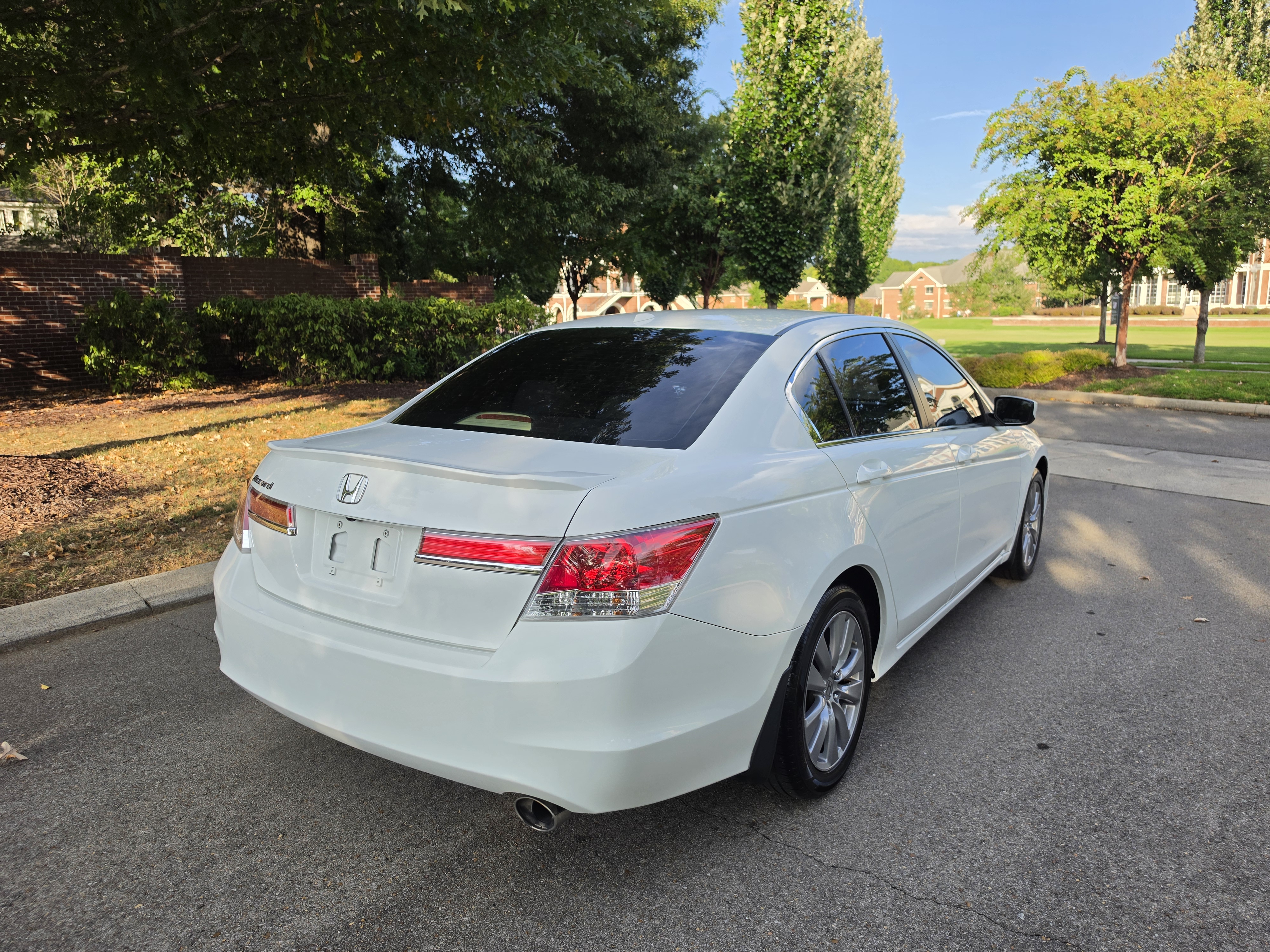 2012 Honda Accord thumbnail 37