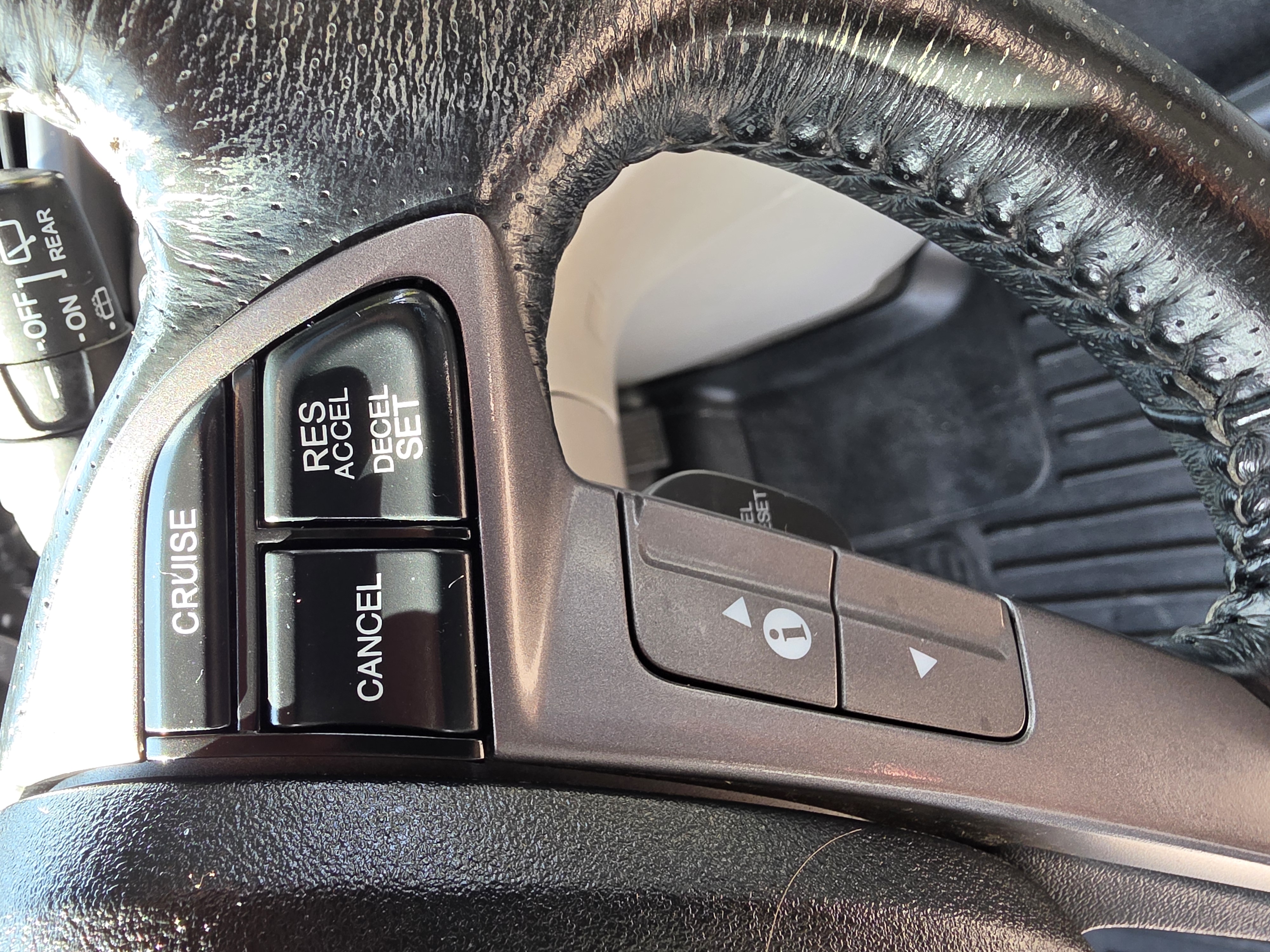 2012 Honda Odyssey thumbnail 11