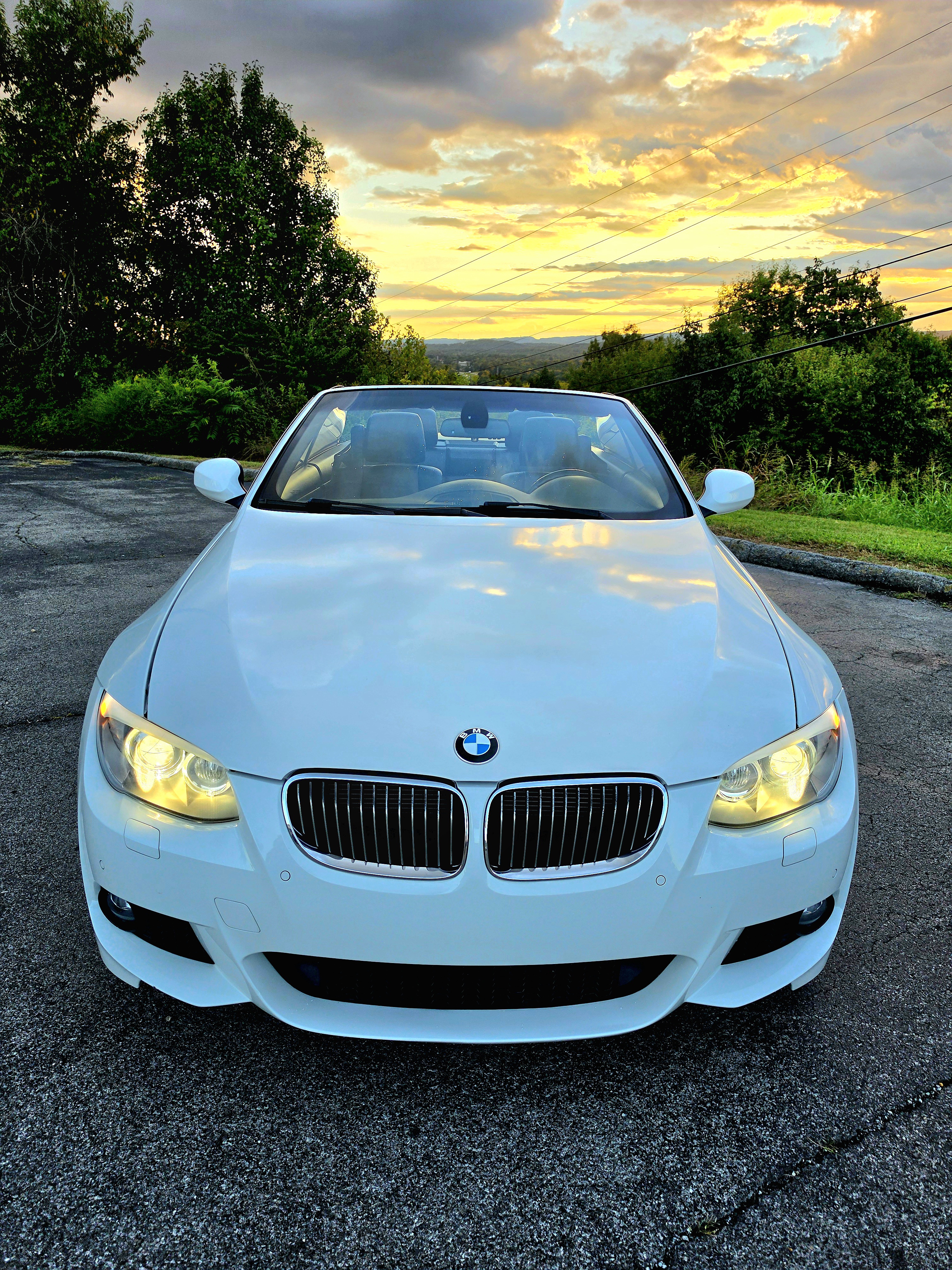 2013 BMW 3 Series thumbnail 2
