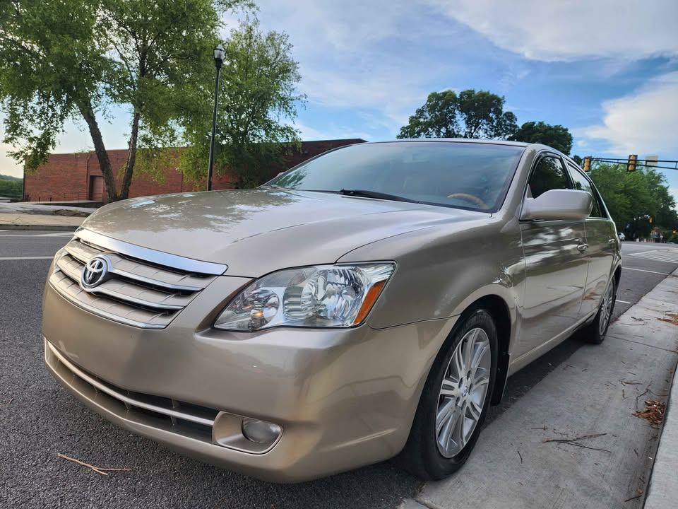 2006 Toyota Avalon thumbnail 2