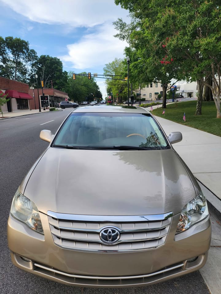 2006 Toyota Avalon thumbnail 3