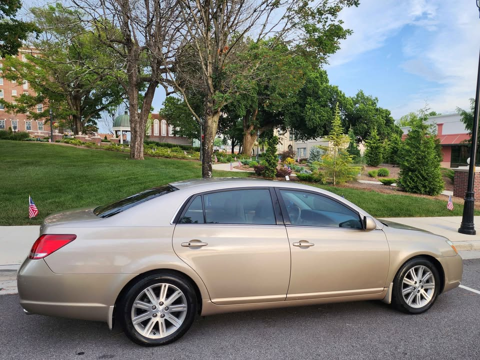 2006 Toyota Avalon thumbnail 6