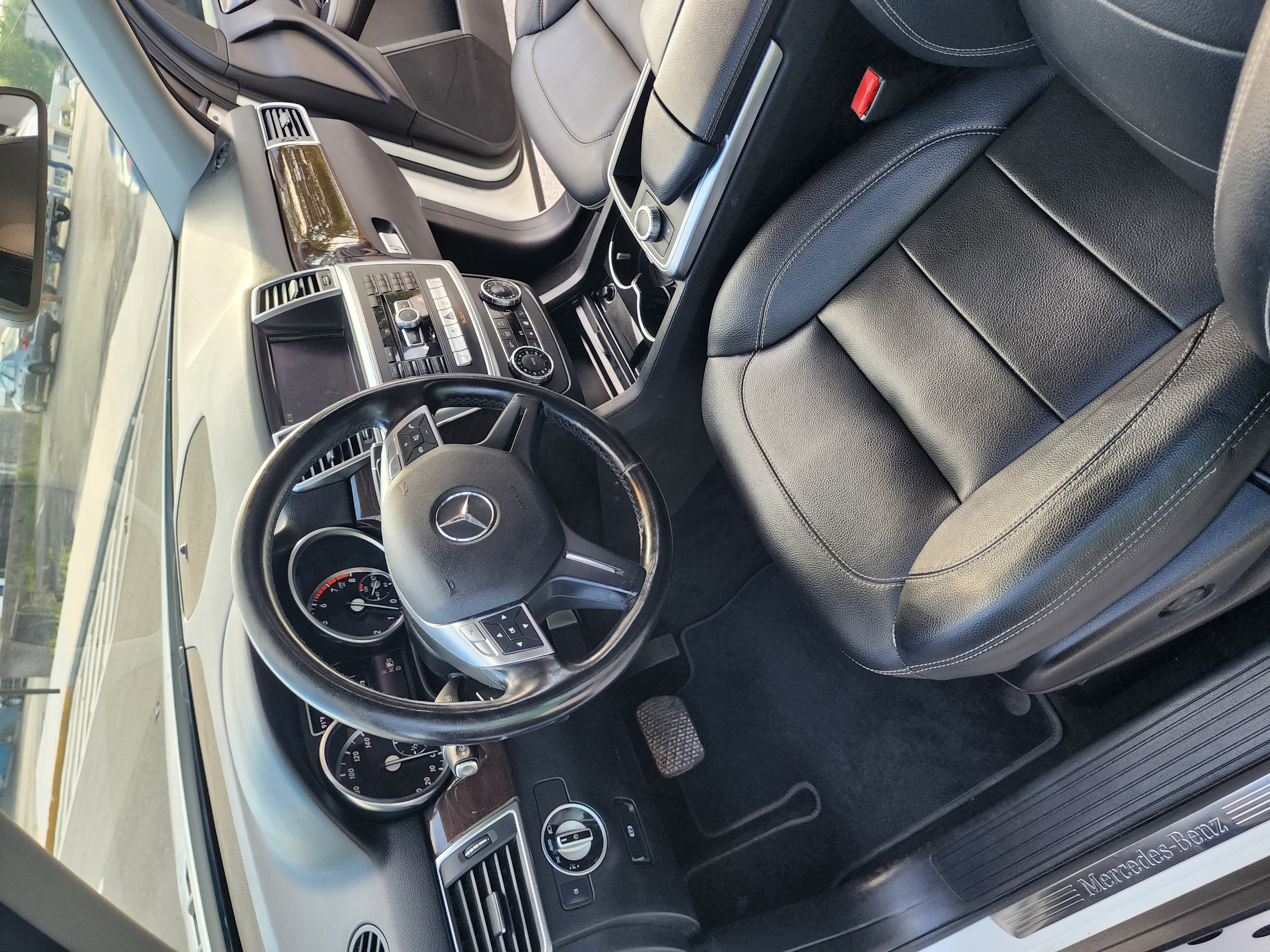 2014 Mercedes-Benz M-Class thumbnail 11