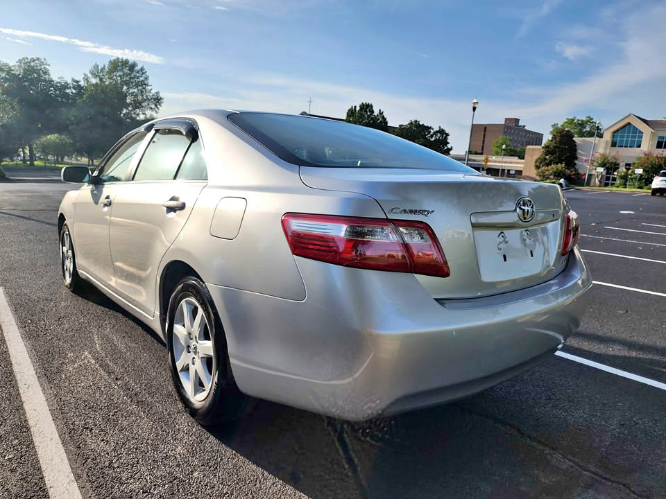 2009 Toyota Camry thumbnail 3