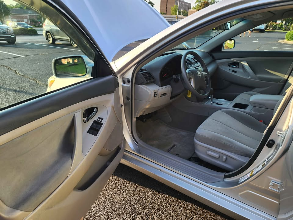 2009 Toyota Camry thumbnail 6