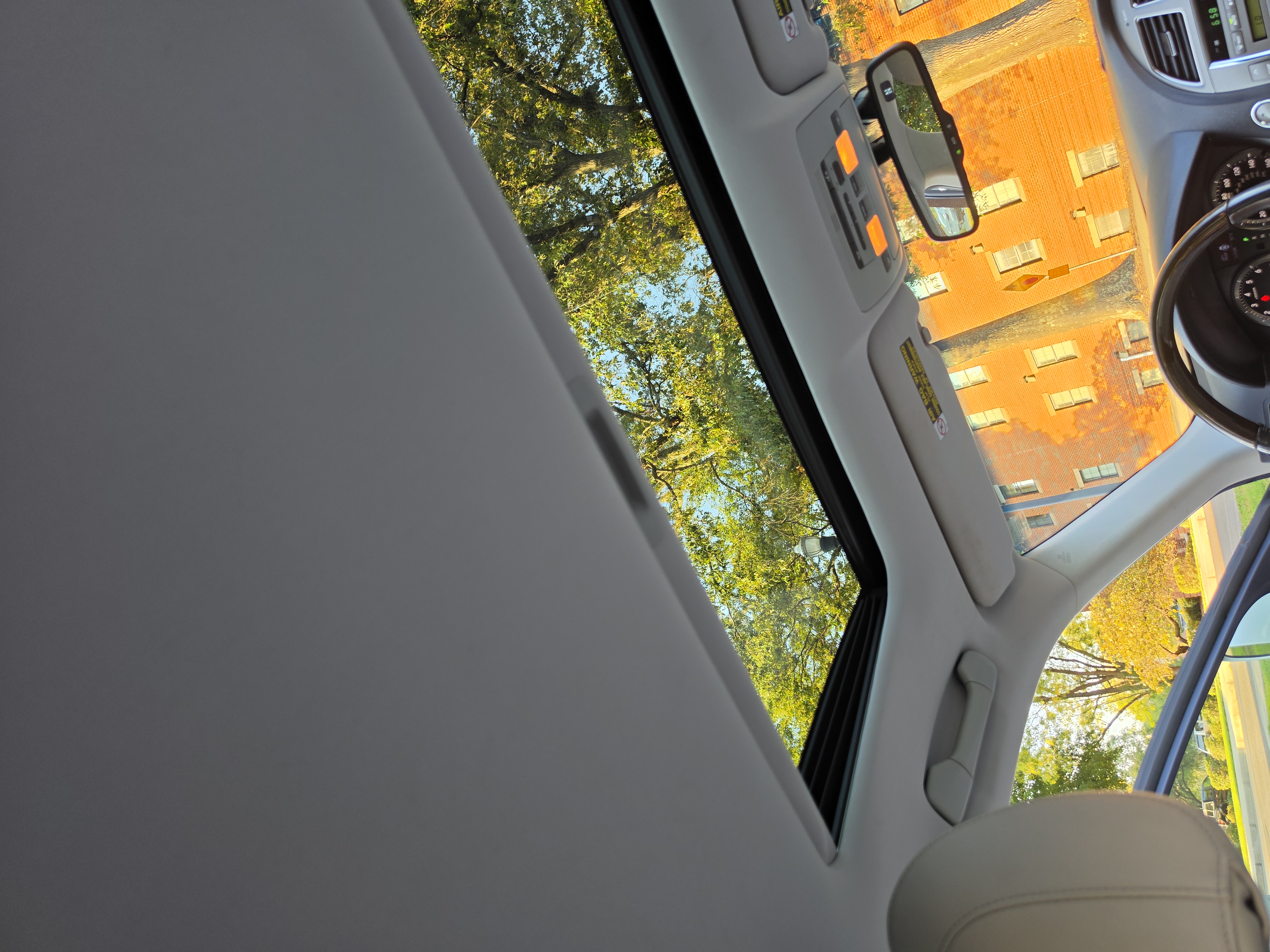 2010 Lexus ES thumbnail 30