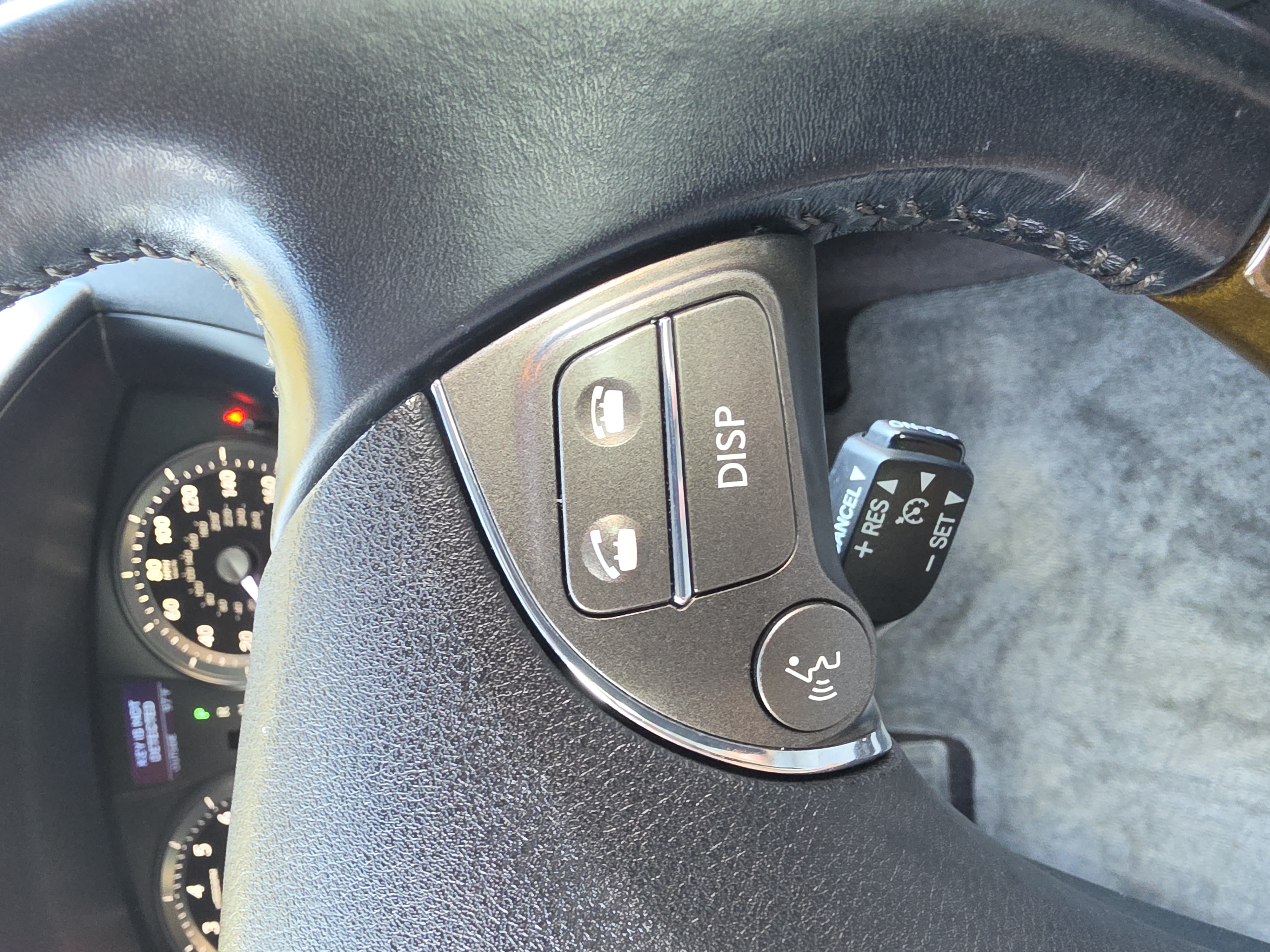 2010 Lexus ES thumbnail 18