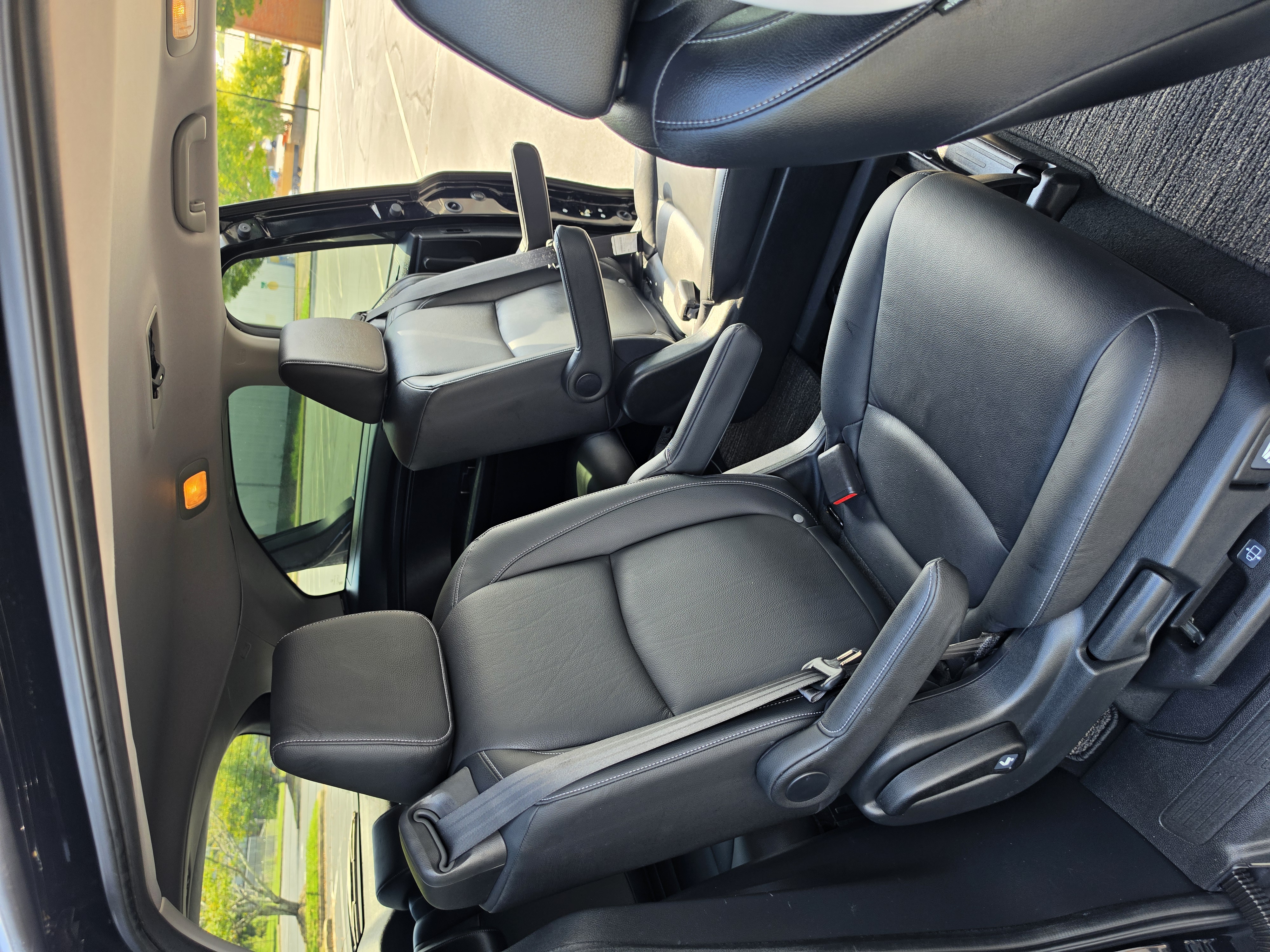 2024 Honda Odyssey thumbnail 37