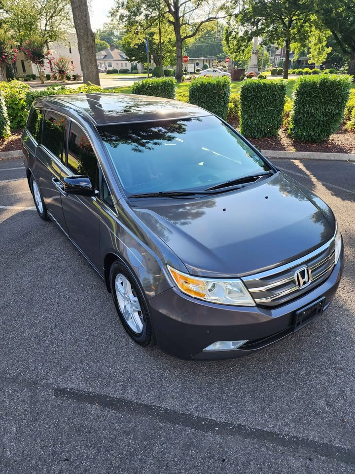 2013 Honda Odyssey thumbnail 3