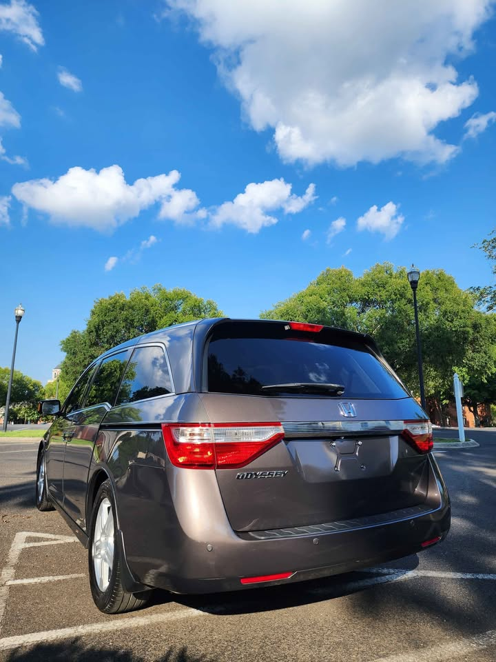 2013 Honda Odyssey thumbnail 7
