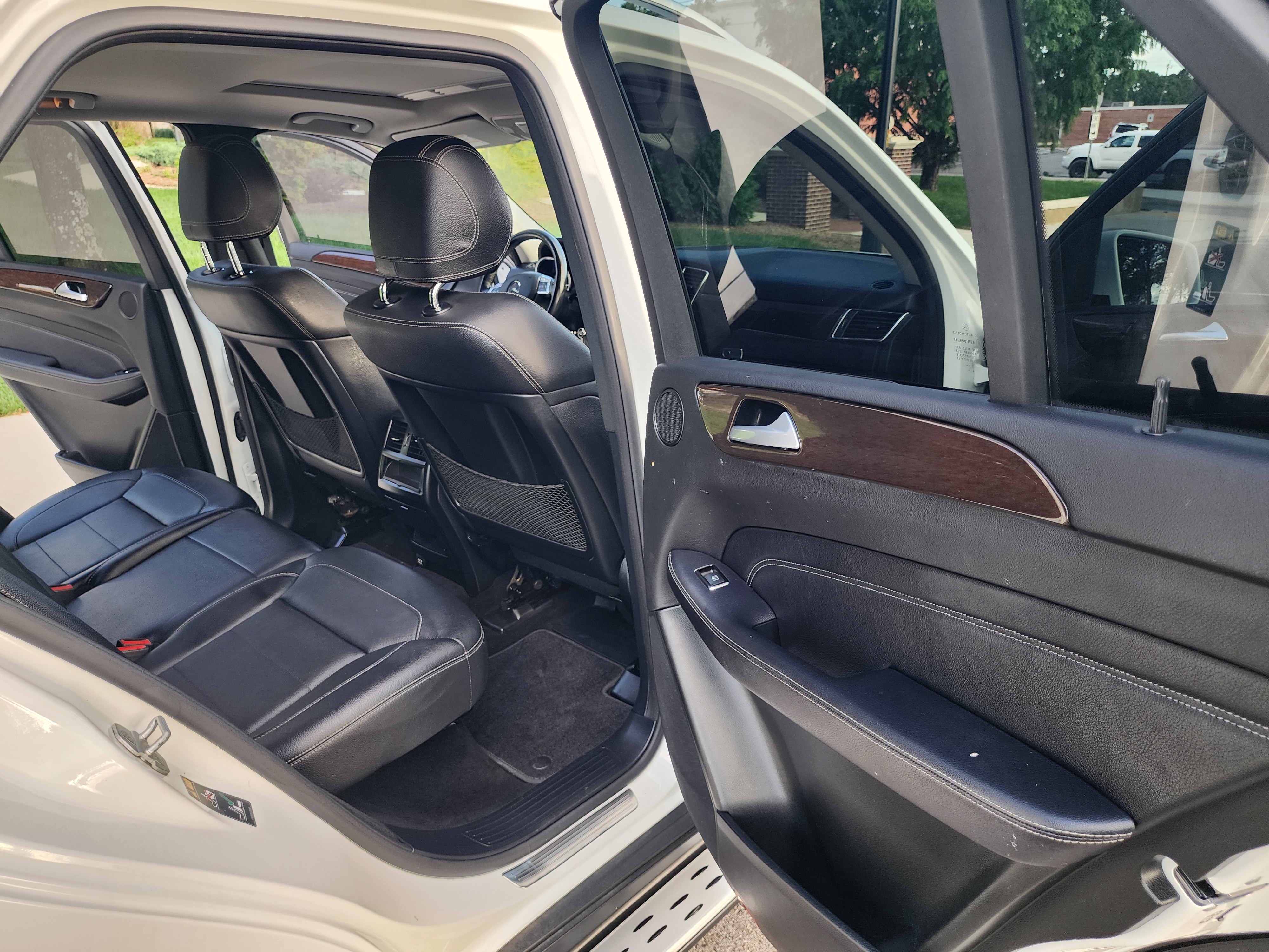 2014 Mercedes-Benz M-Class thumbnail 12