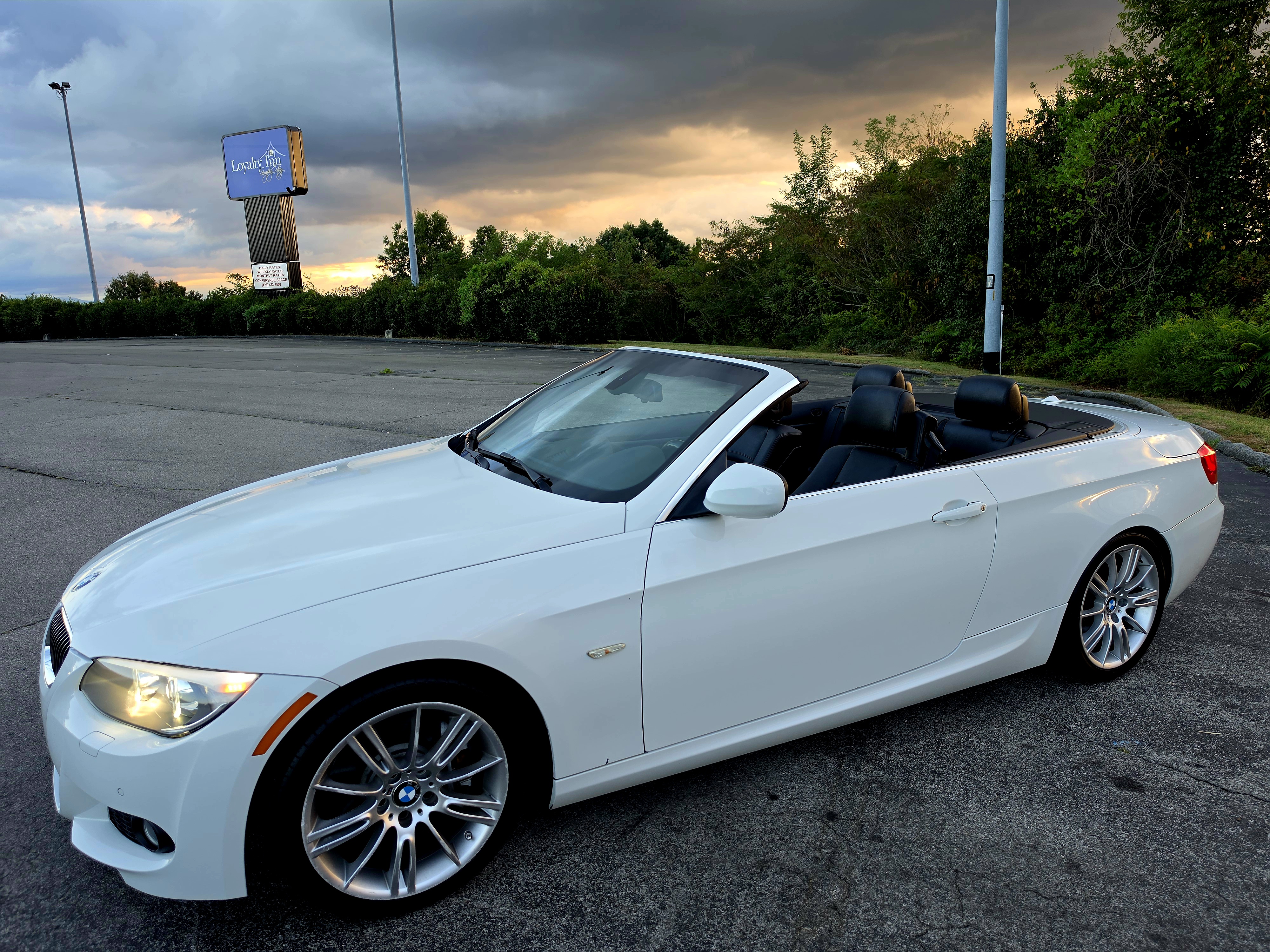 2013 BMW 3 Series thumbnail 4