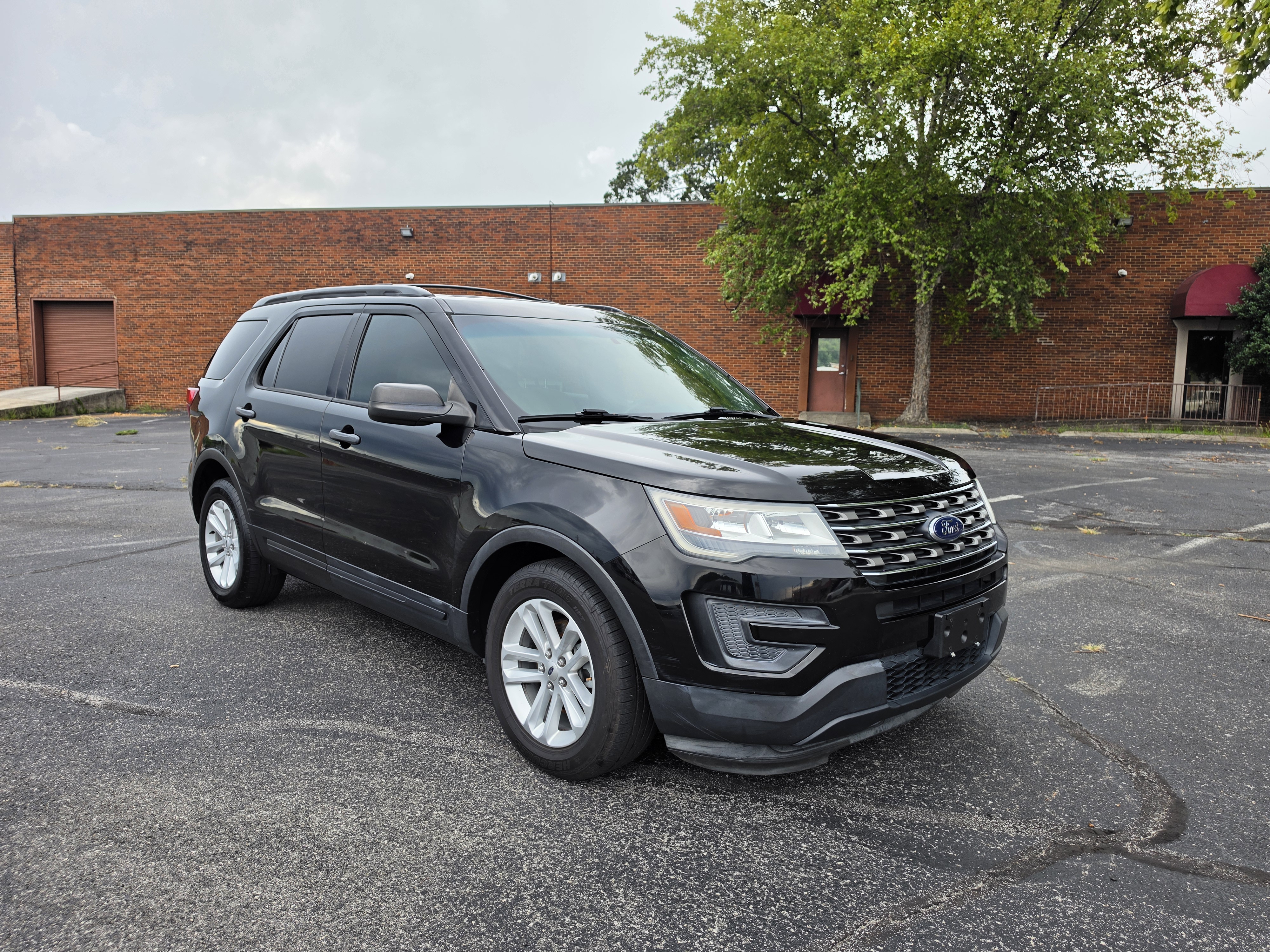 2016 Ford Explorer thumbnail 27