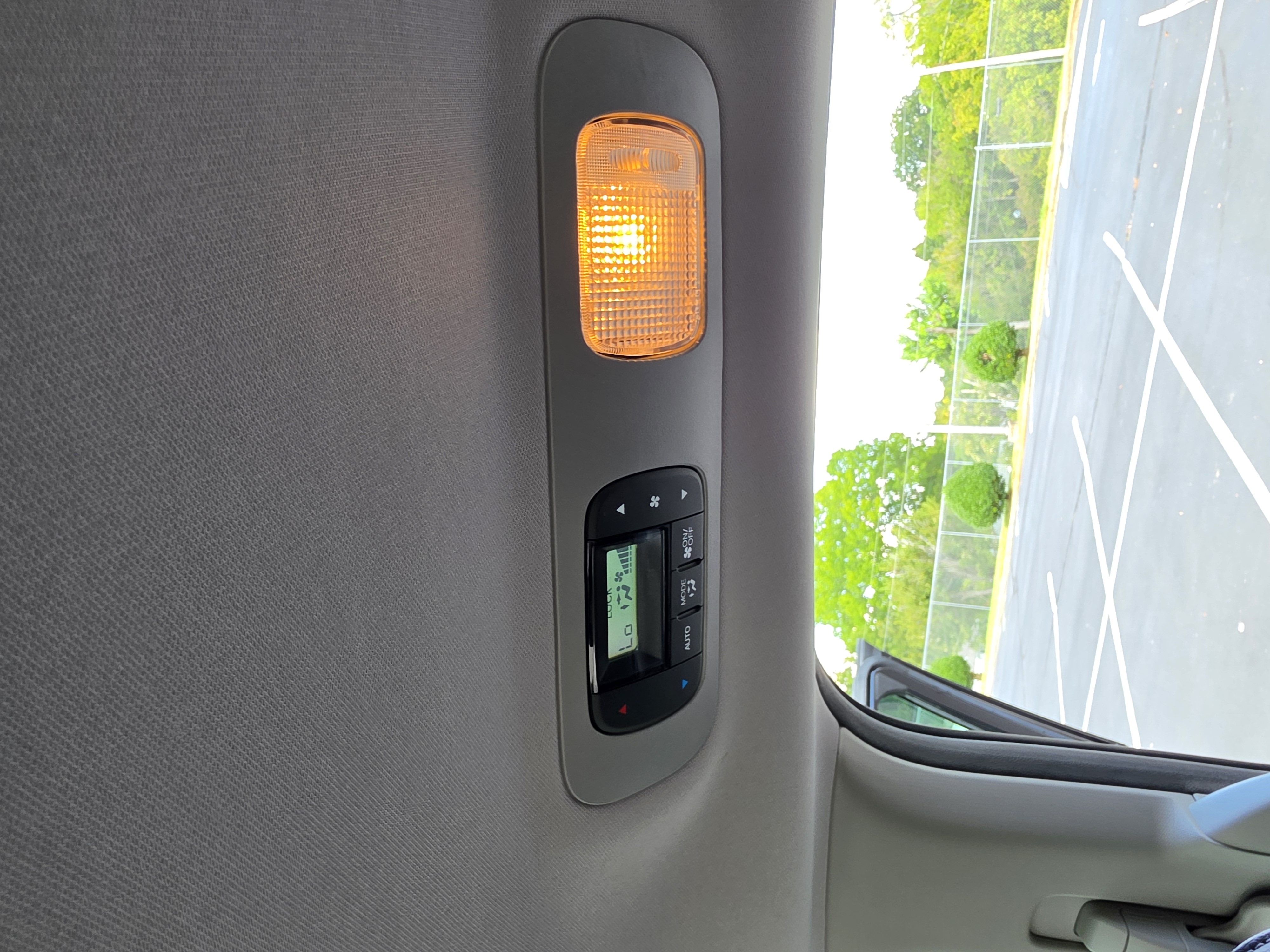 2024 Honda Odyssey thumbnail 28