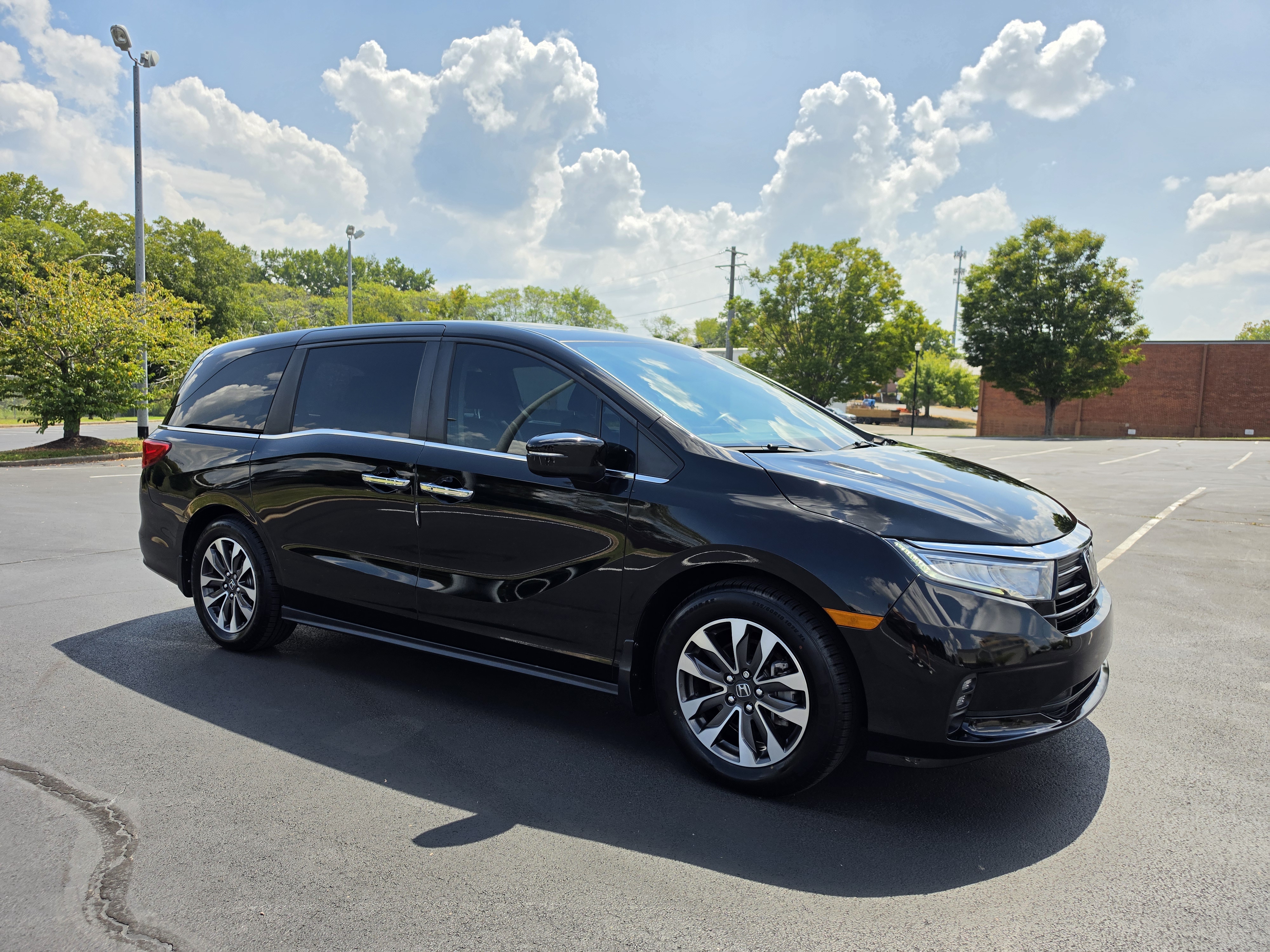 2024 Honda Odyssey thumbnail 2