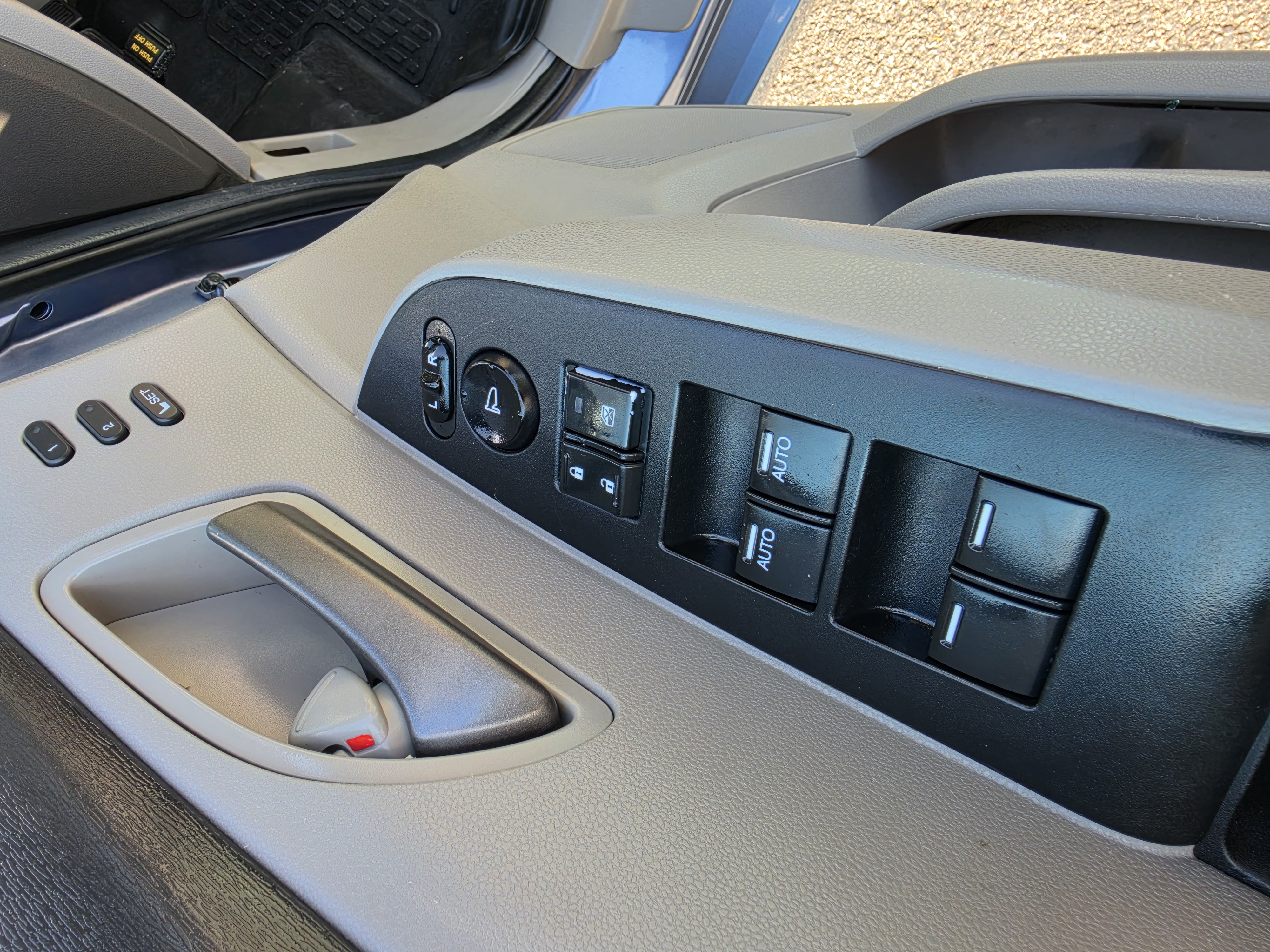 2012 Honda Odyssey thumbnail 8