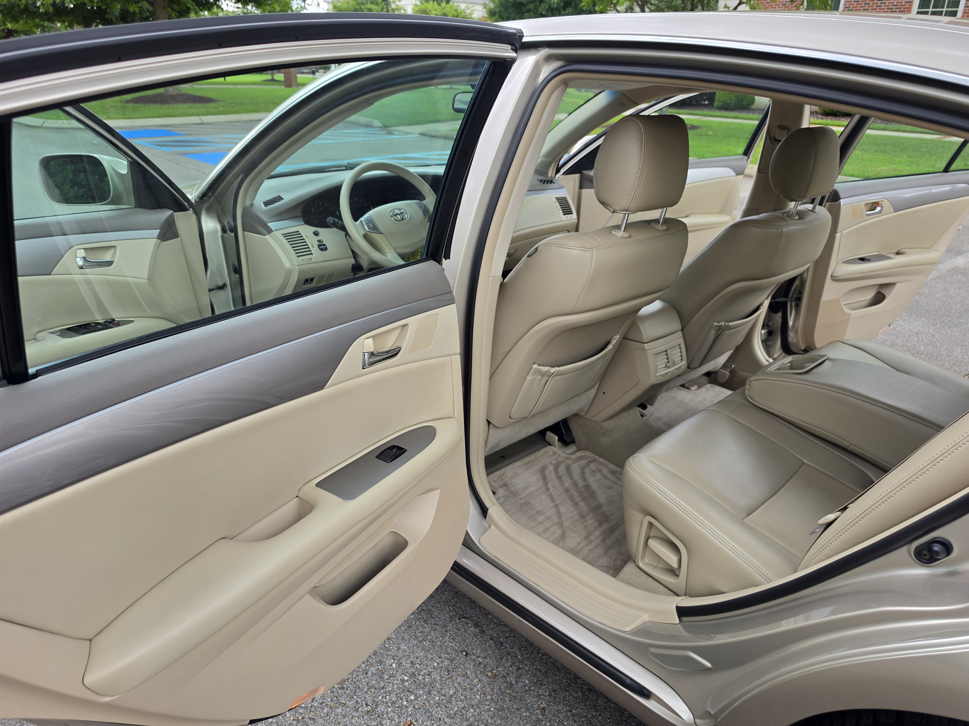 2006 Toyota Avalon thumbnail 12