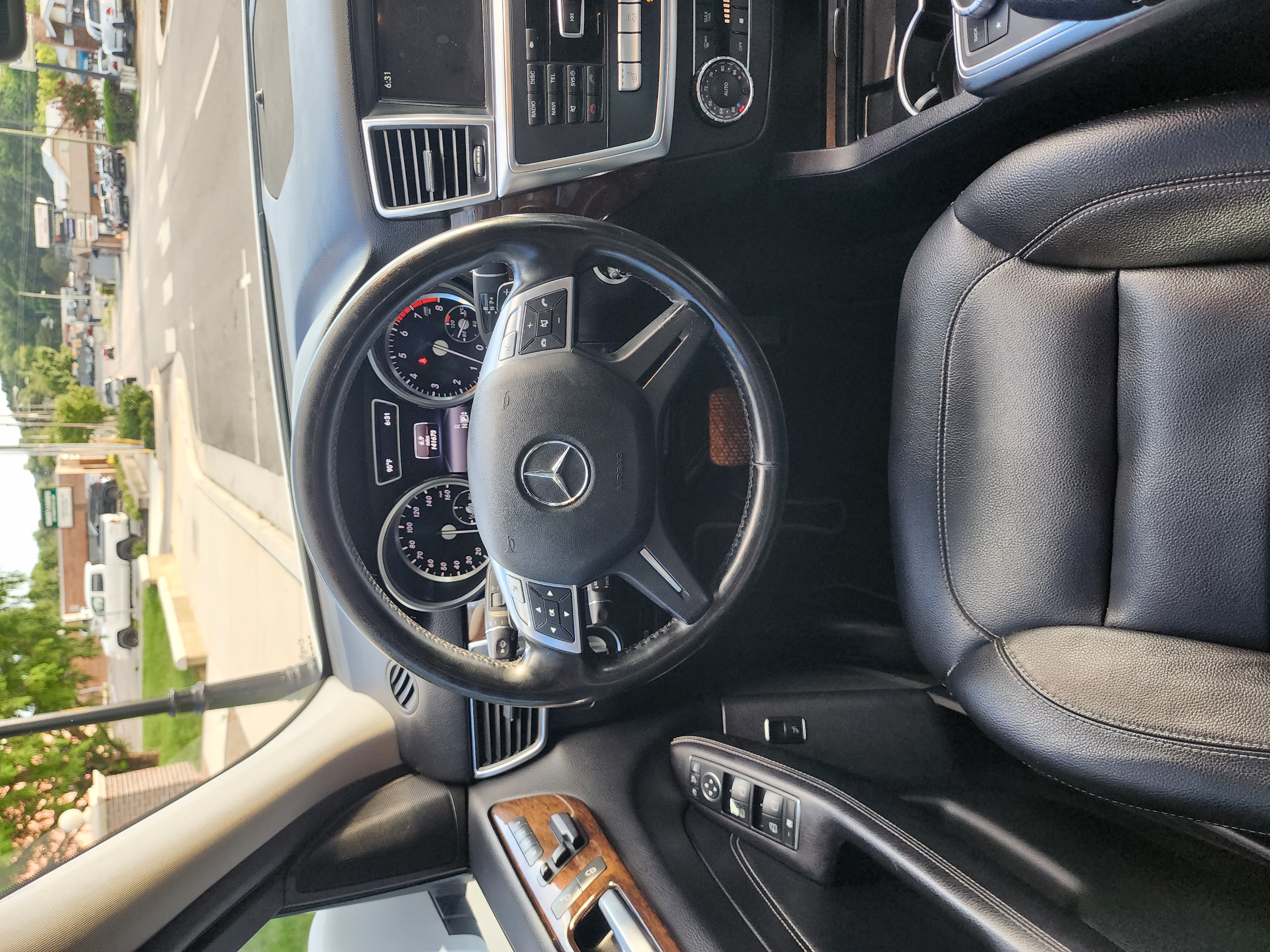 2014 Mercedes-Benz M-Class thumbnail 33