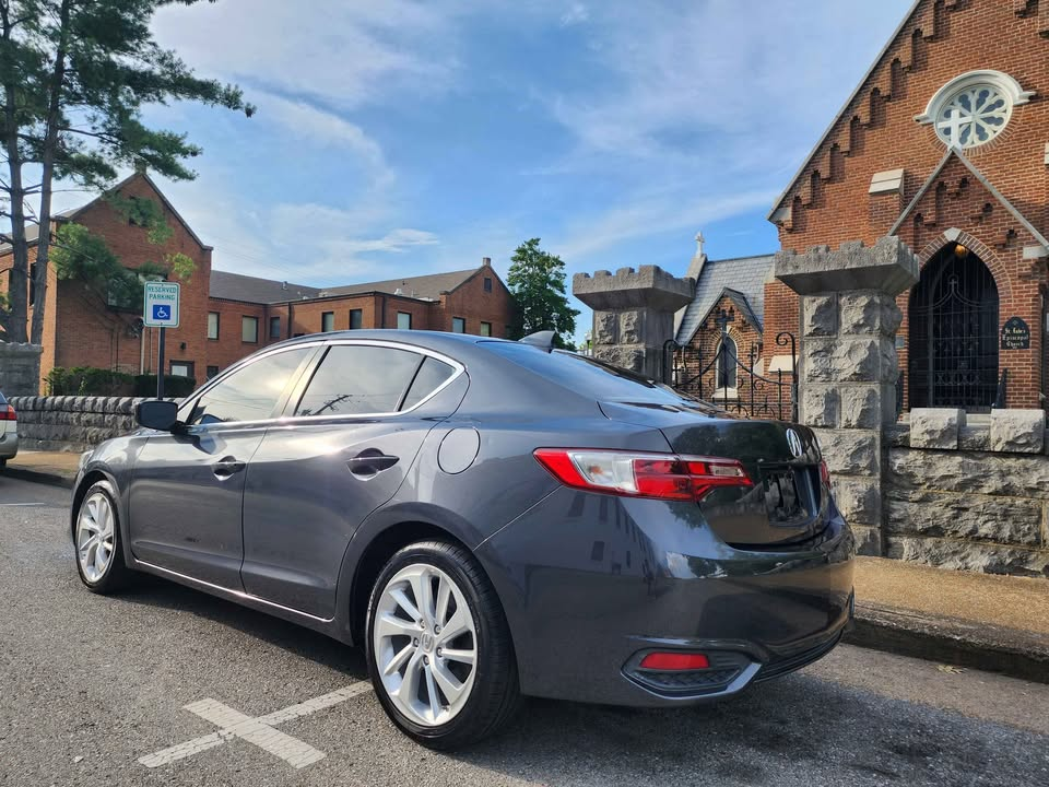 2016 Acura ILX thumbnail 4
