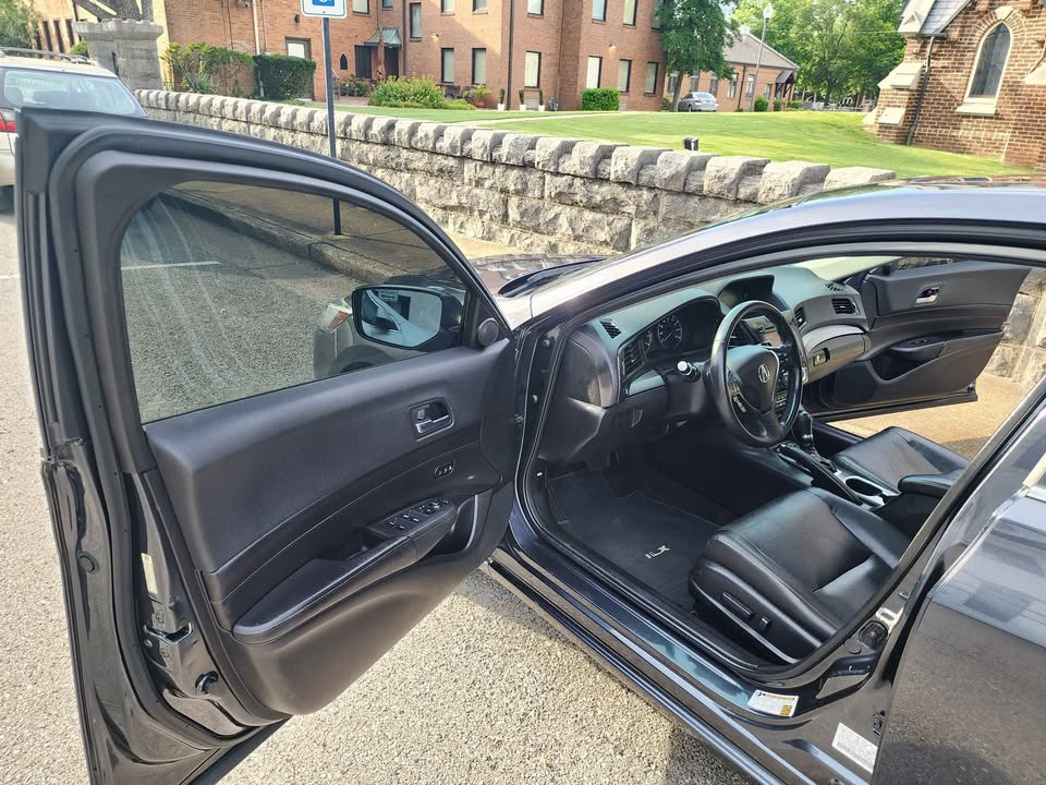 2016 Acura ILX thumbnail 8