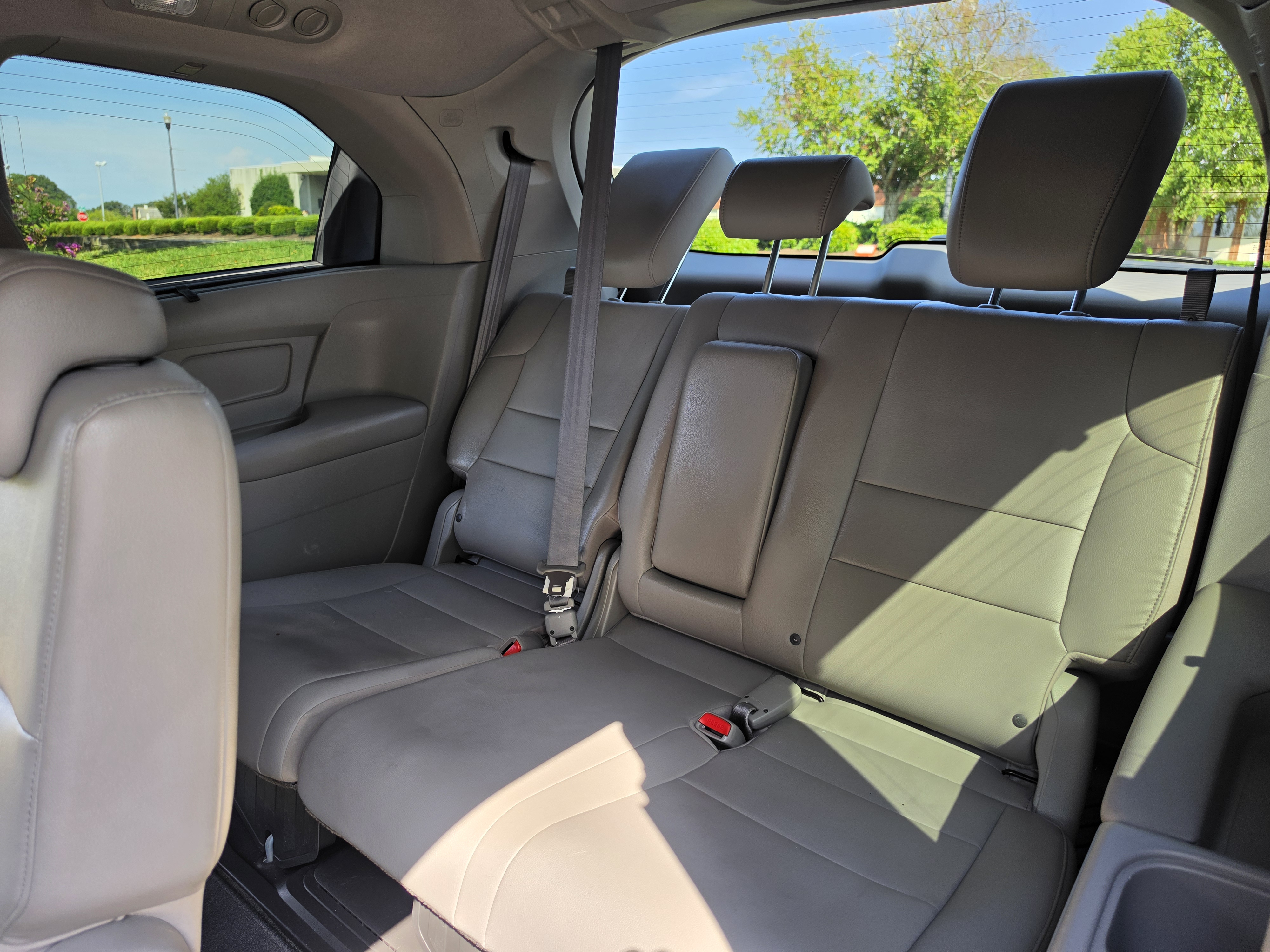2012 Honda Odyssey thumbnail 21