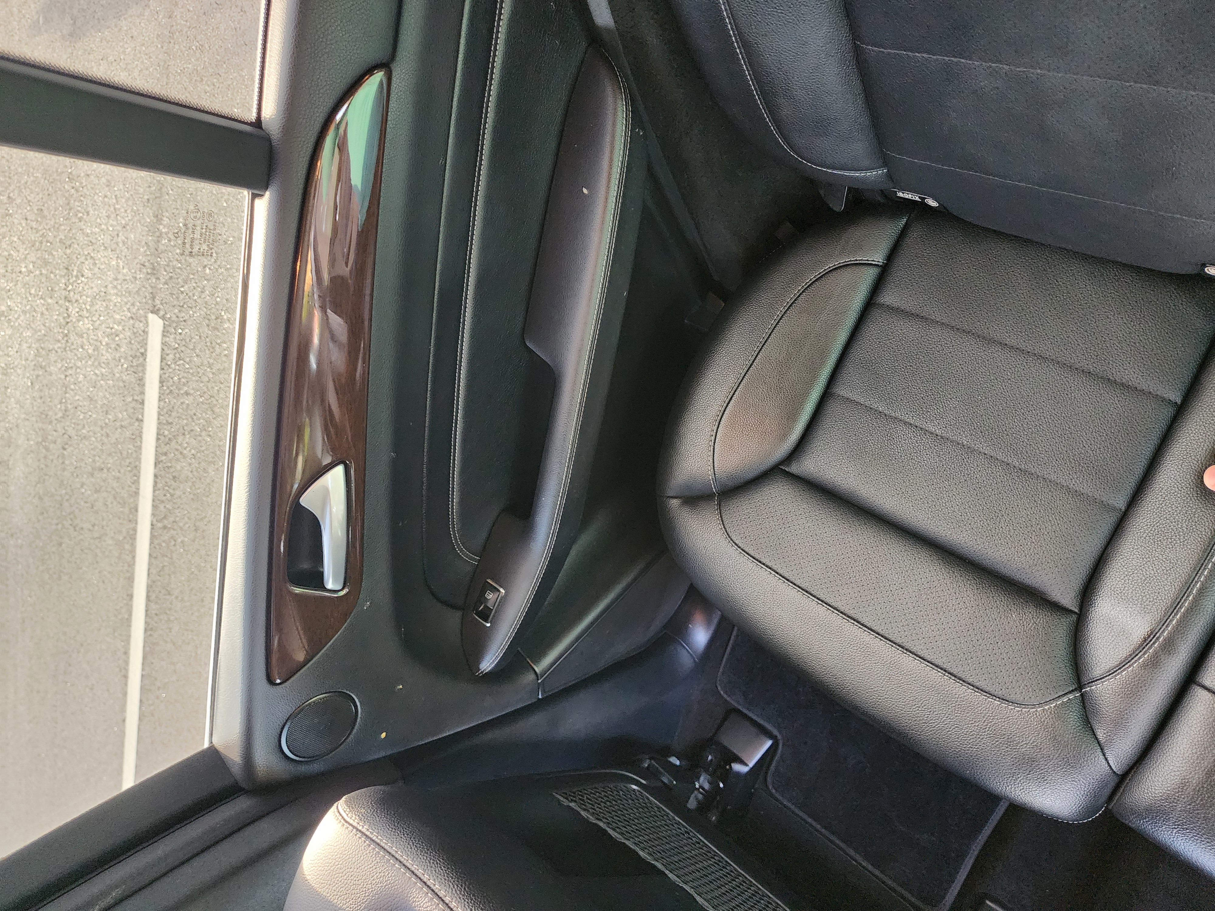 2014 Mercedes-Benz M-Class thumbnail 35