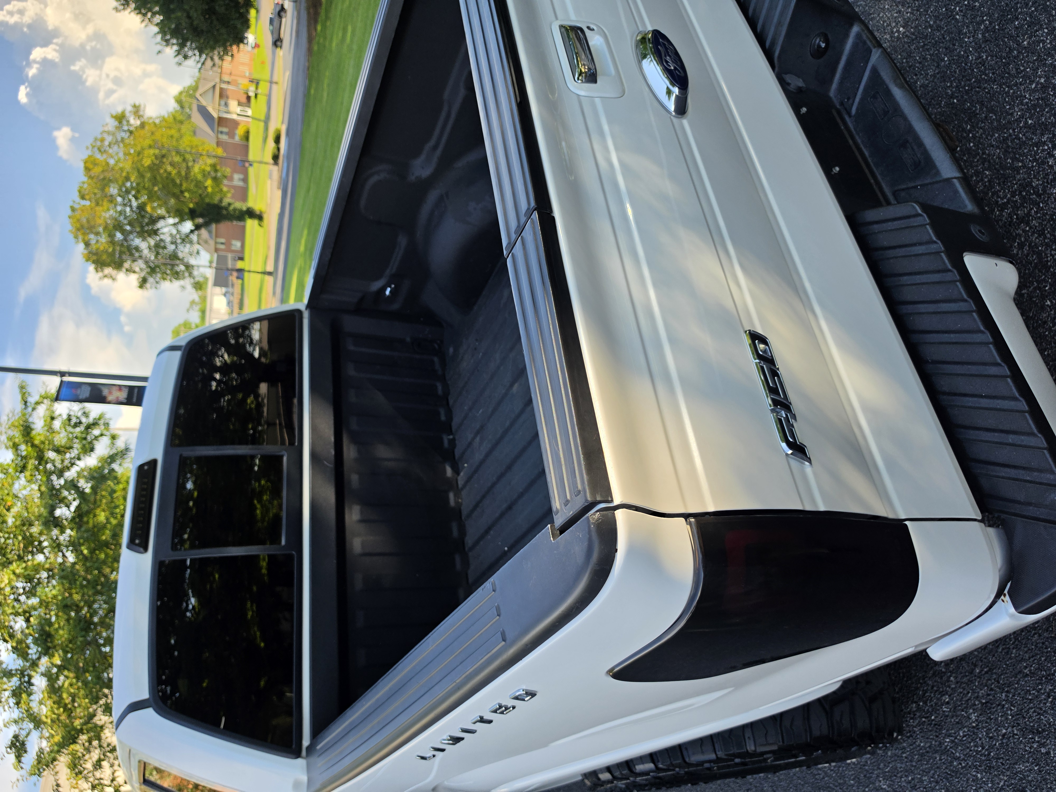 2013 Ford F150 thumbnail 4