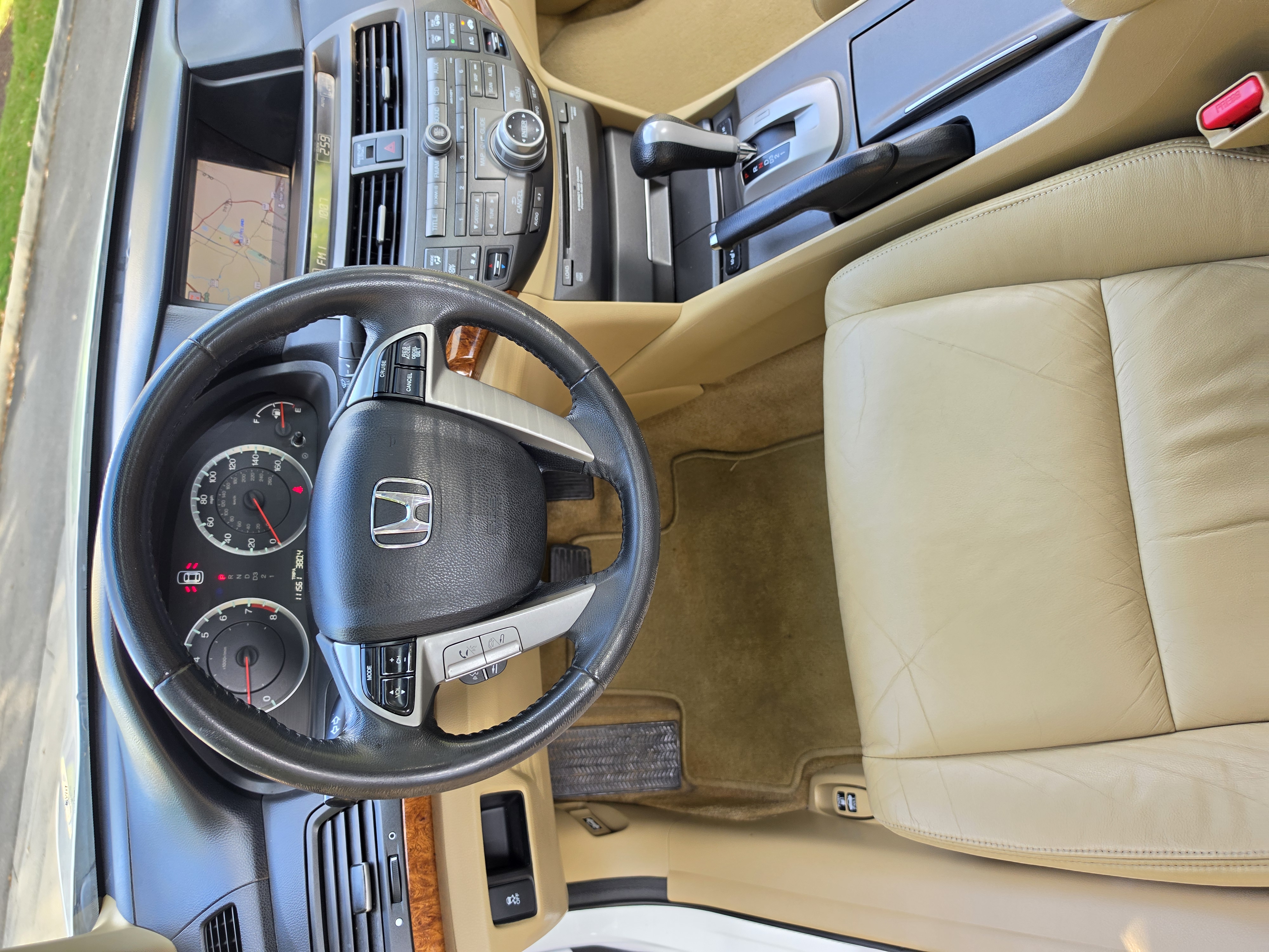 2012 Honda Accord thumbnail 11