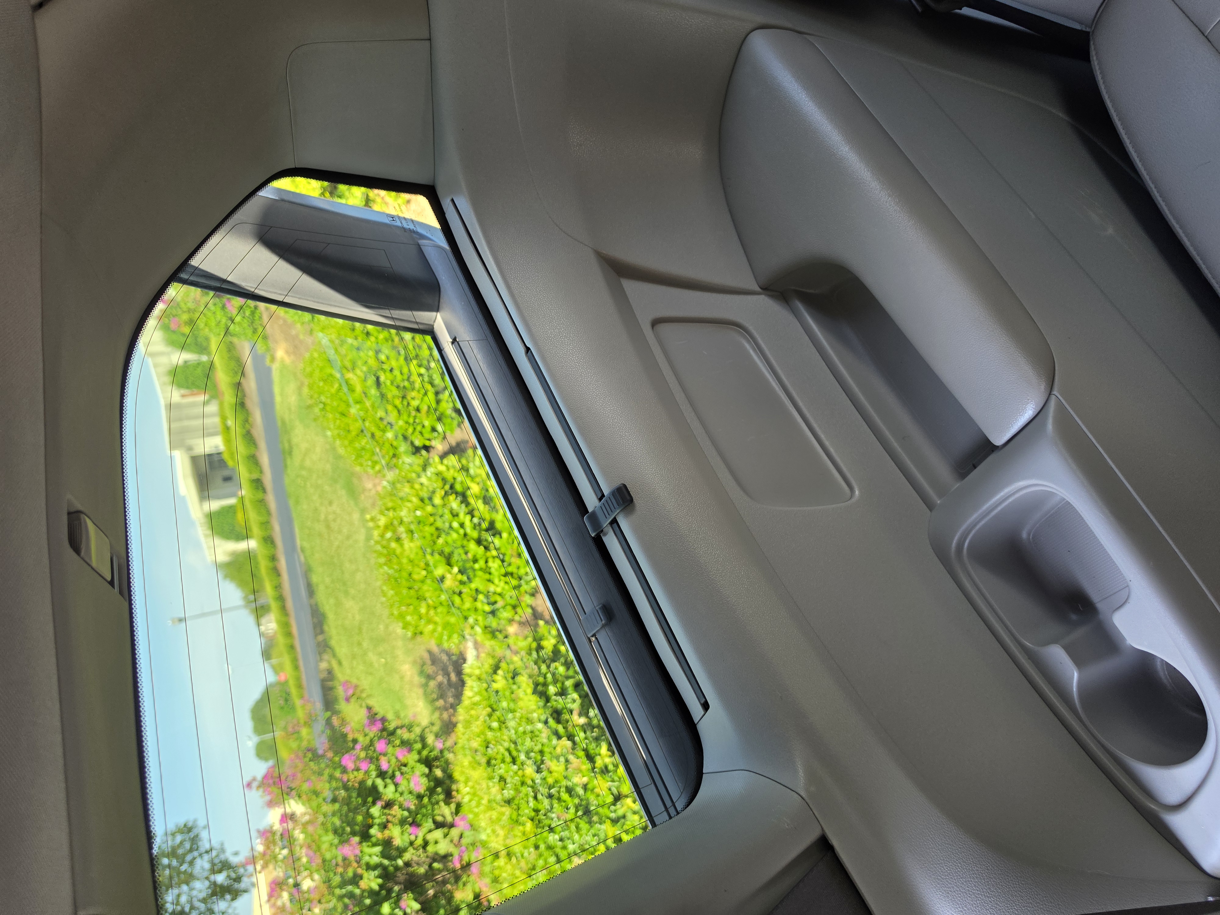 2012 Honda Odyssey thumbnail 25