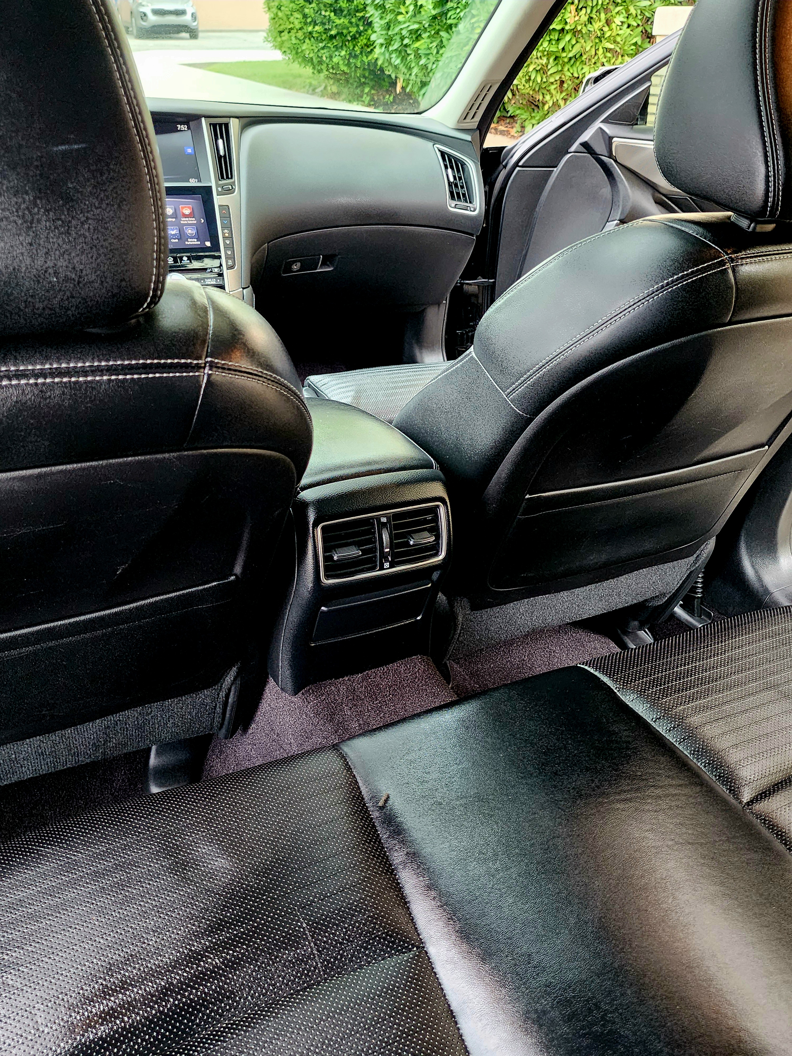 2015 Infiniti Q50S thumbnail 14