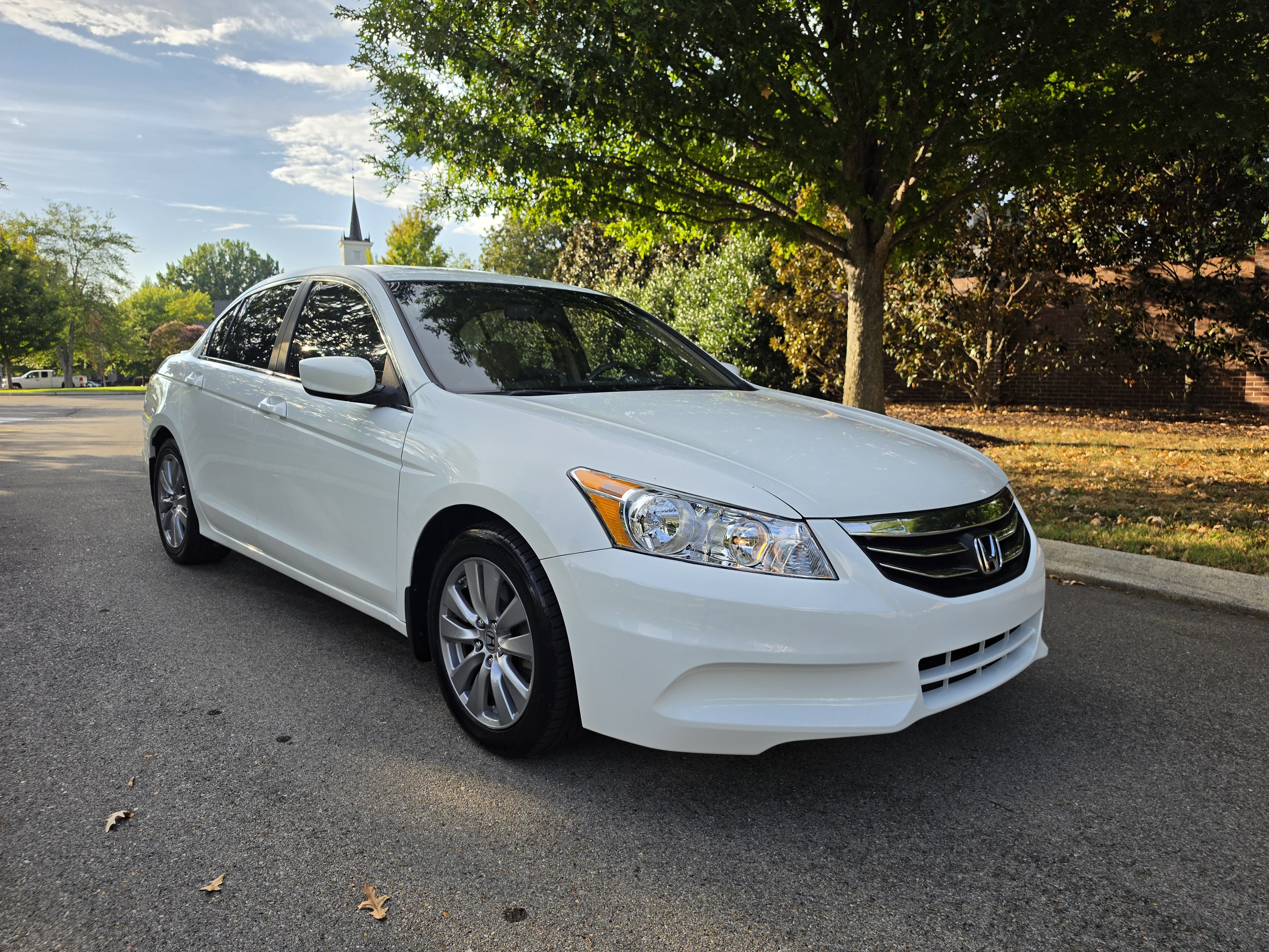 2012 Honda Accord thumbnail 4