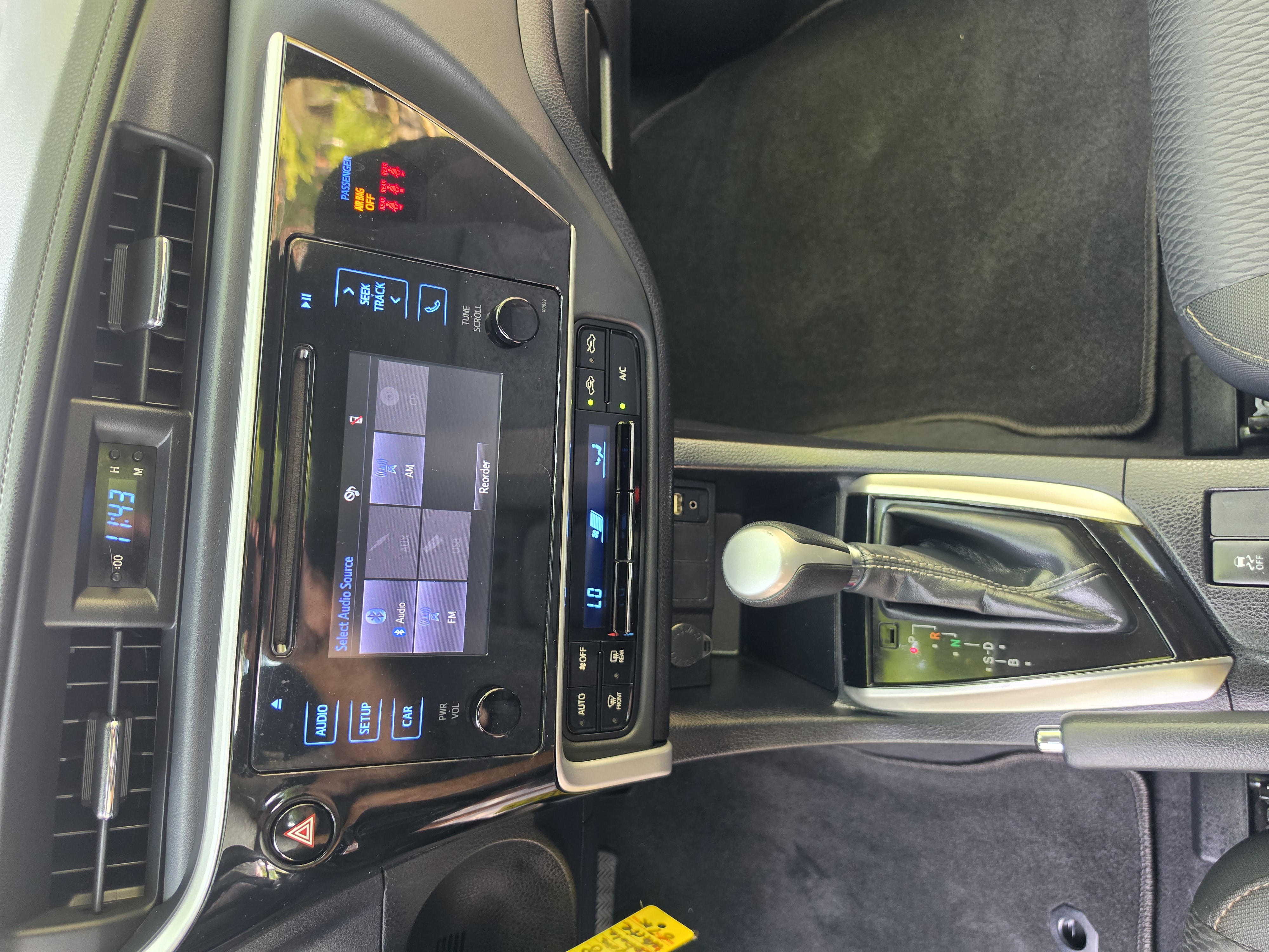 2018 Toyota Corolla thumbnail 17
