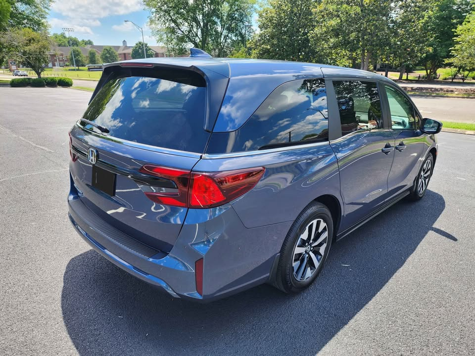 2025 Honda Odyssey thumbnail 7