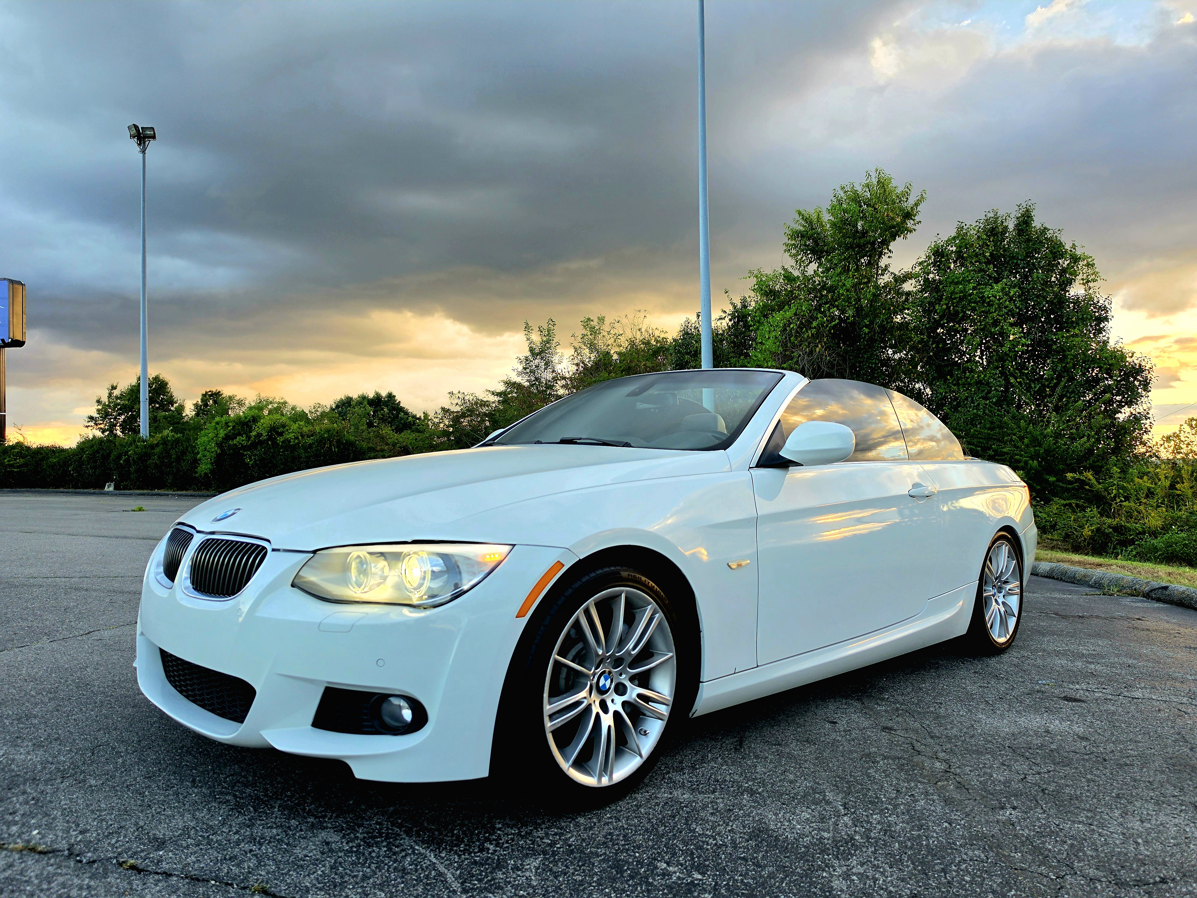 2013 BMW 3 Series thumbnail 26