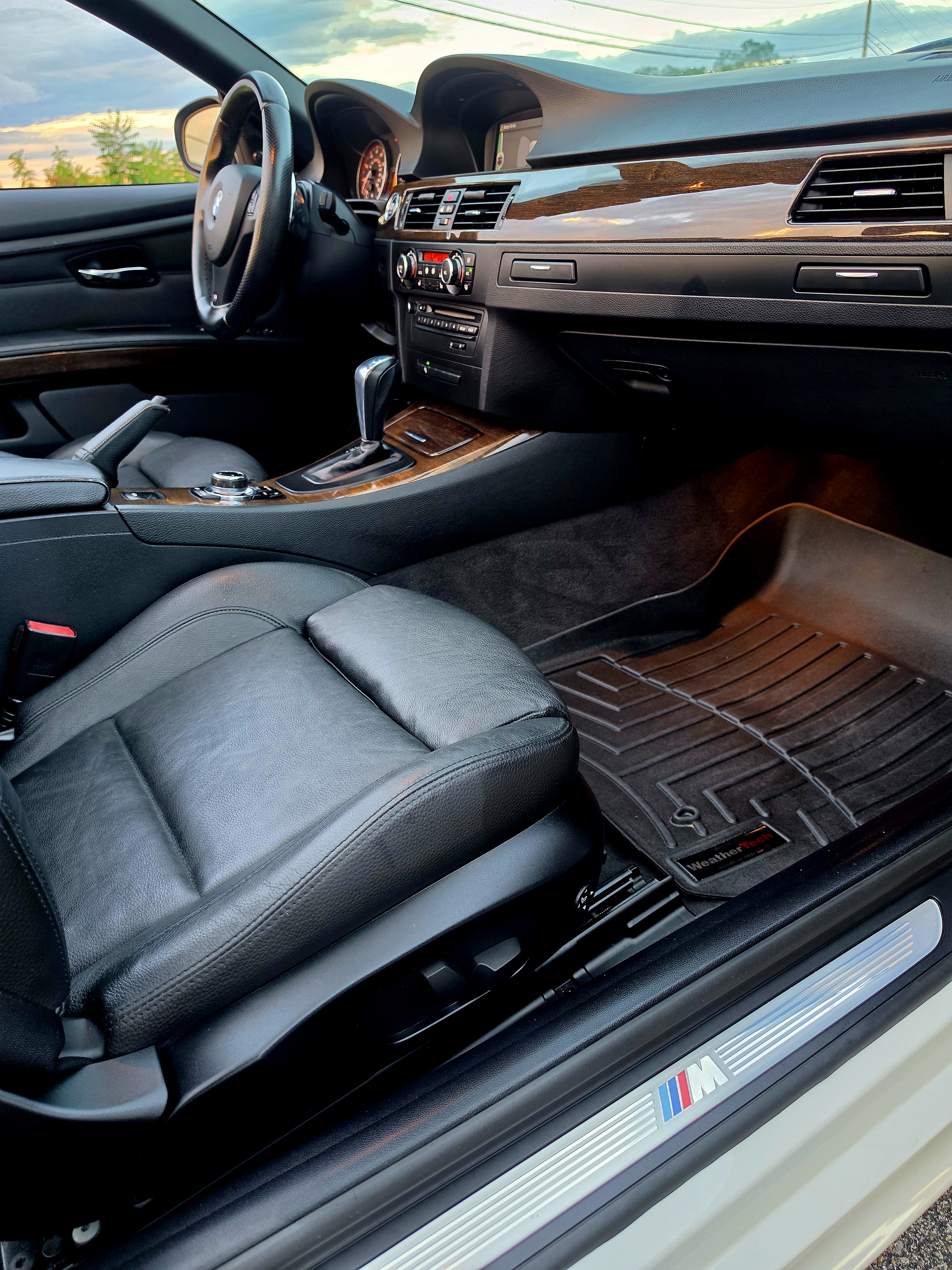 2013 BMW 3 Series thumbnail 23