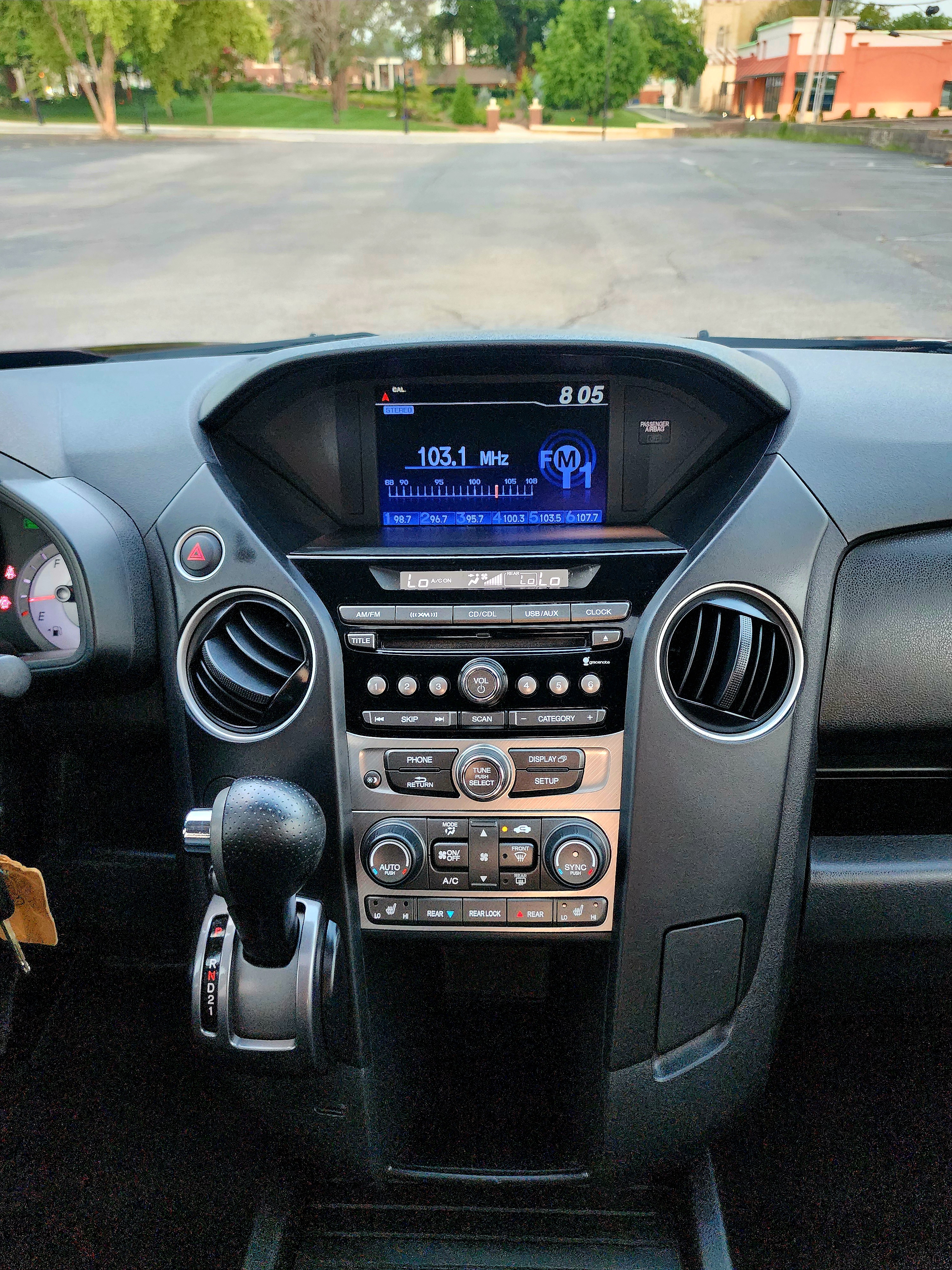 2014 Honda Pilot thumbnail 22