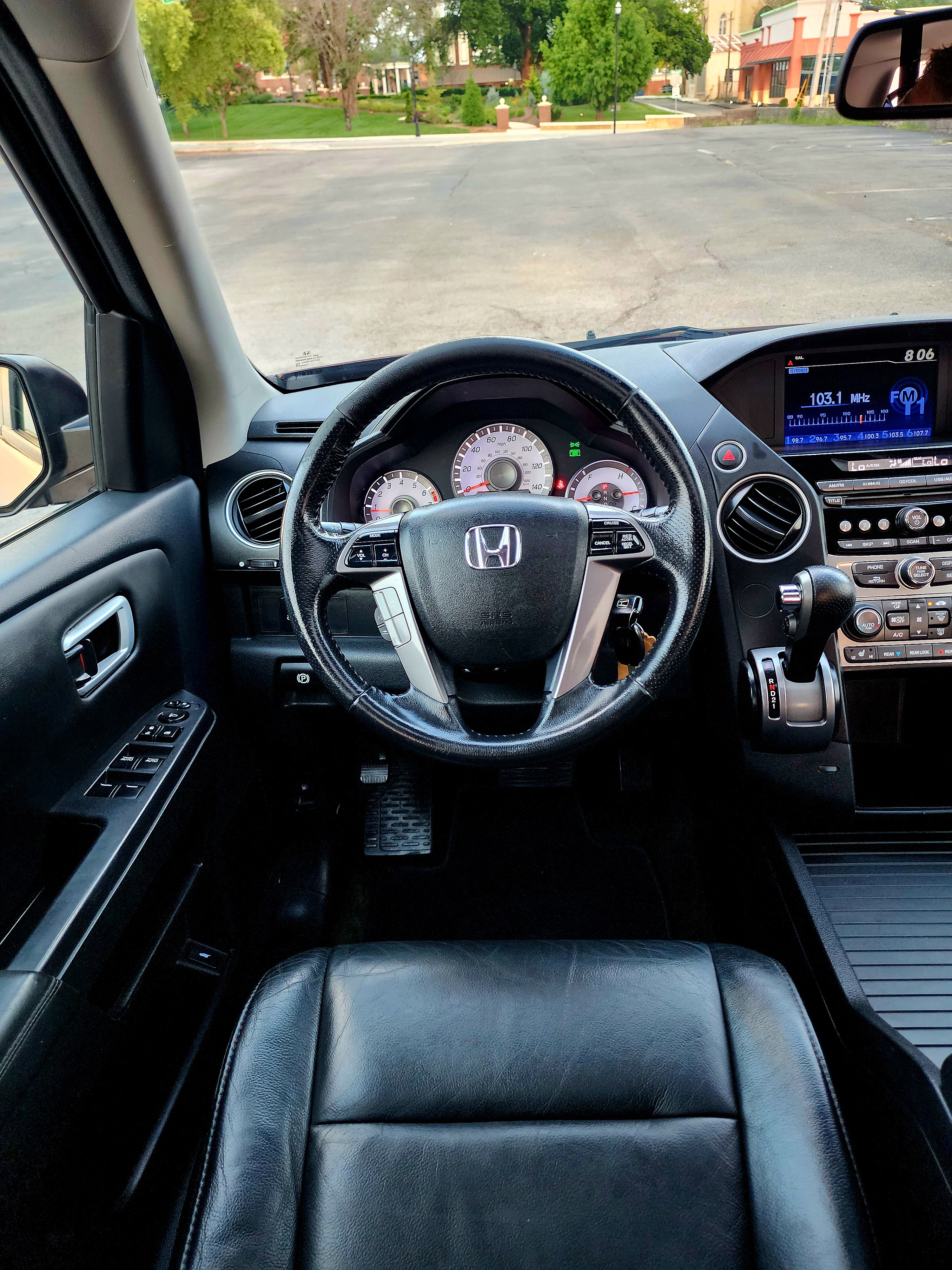 2014 Honda Pilot thumbnail 23