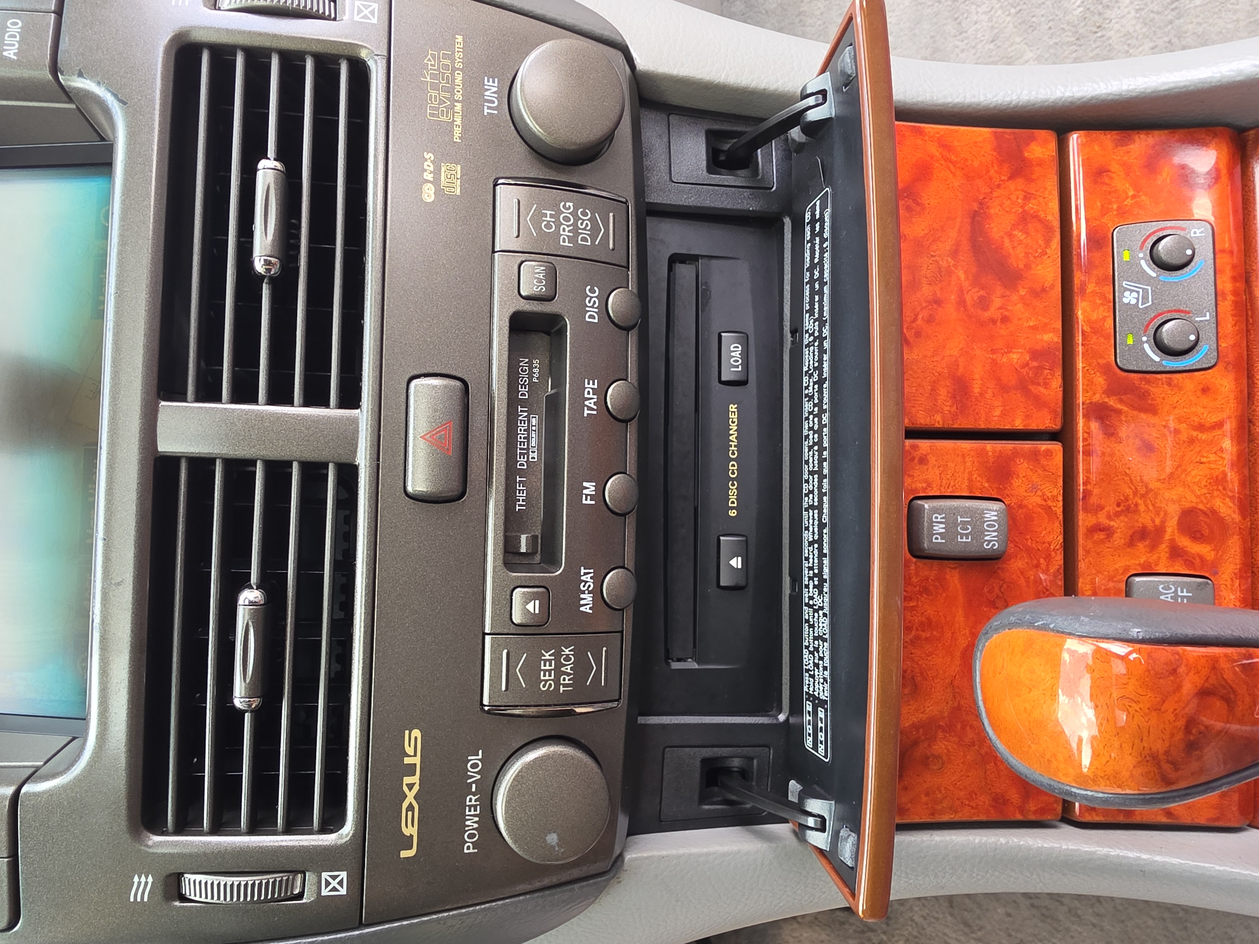 2006 Lexus LS thumbnail 19